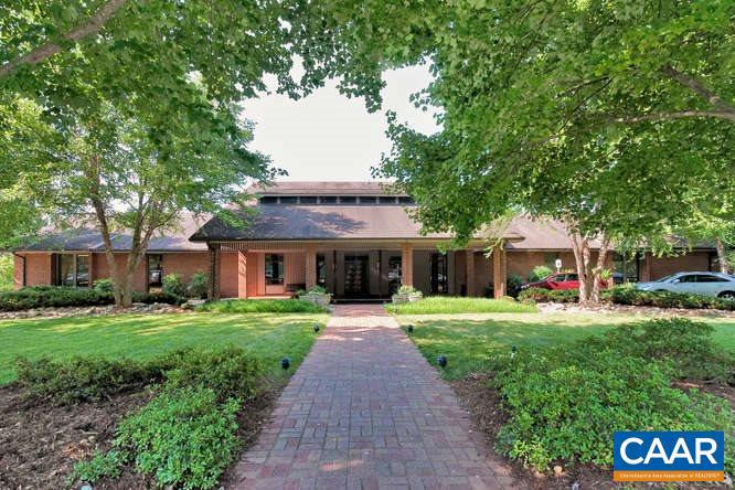 LAKE MONTICELLO - Residential