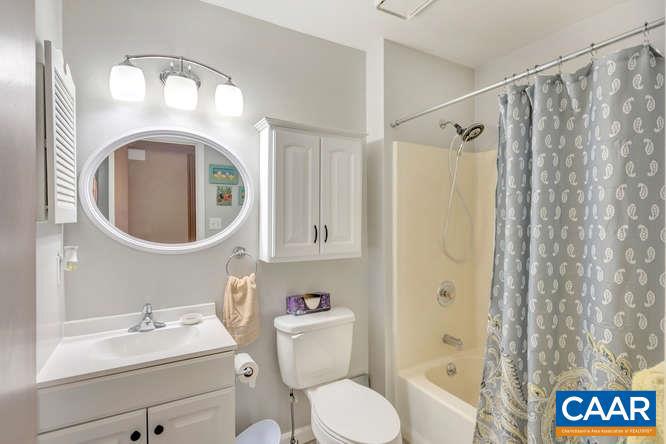 LAKE MONTICELLO - Residential