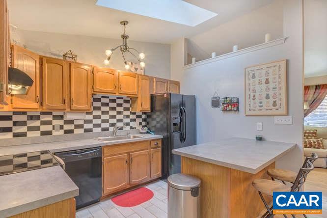 LAKE MONTICELLO - Residential