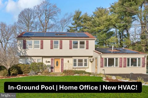 Photo of 151 Harrington Circle, WILLINGBORO, NJ 08046 (MLS # NJBL2102594)