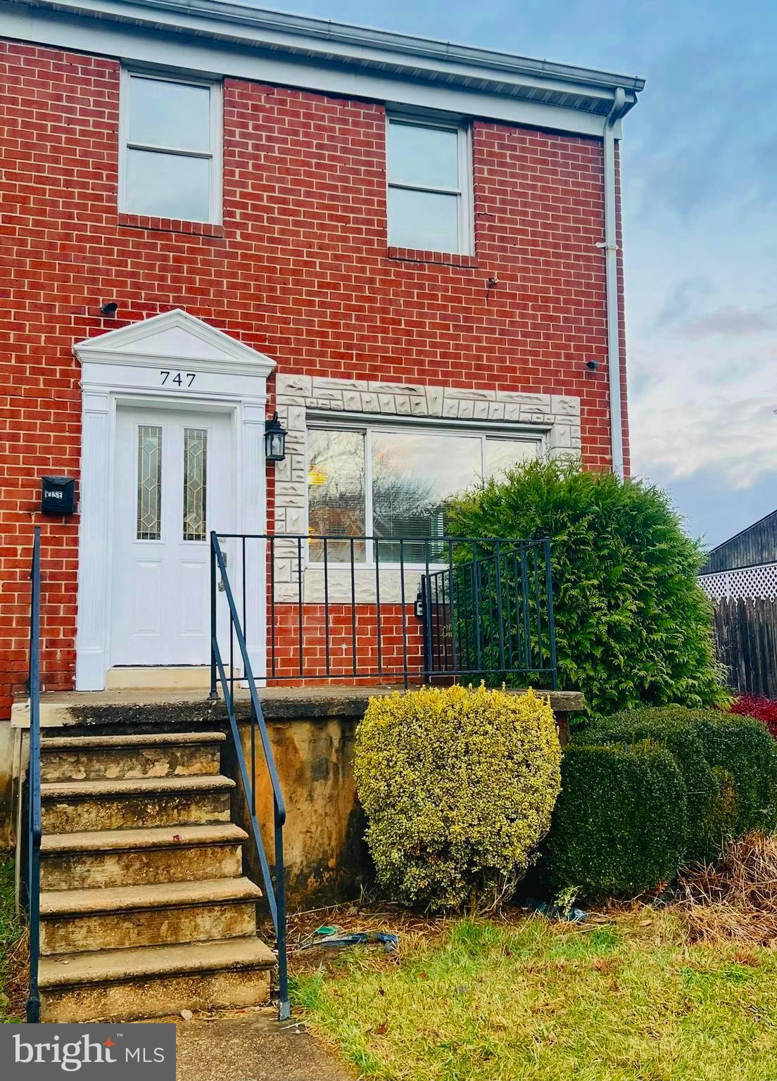 COUNTRY RIDGE - Residential Lease