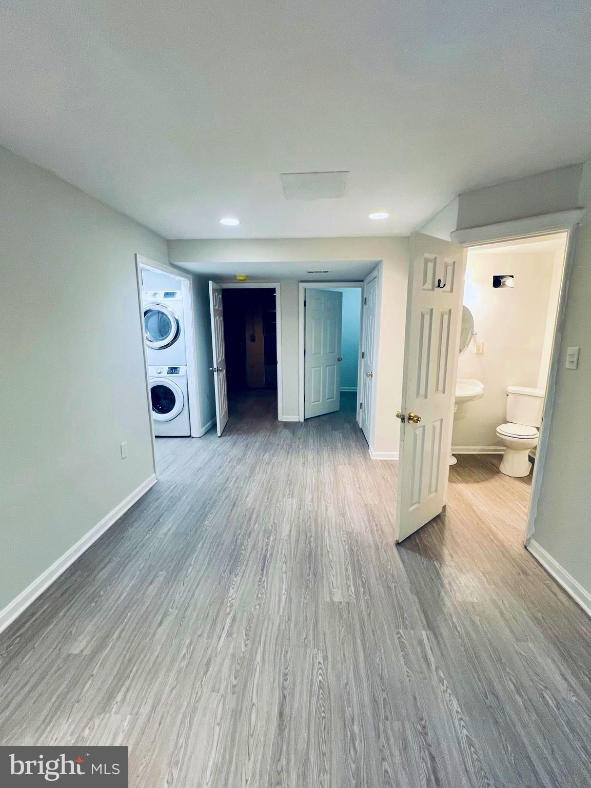 COUNTRY RIDGE - Residential Lease