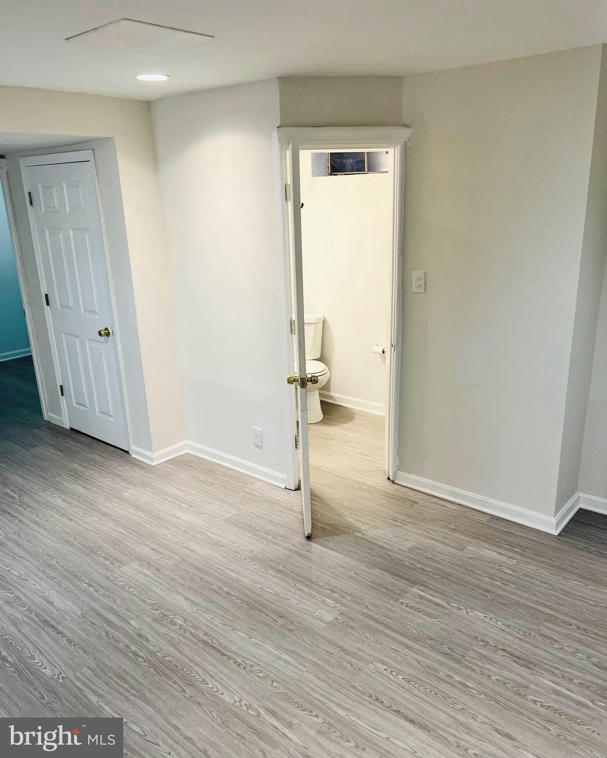 COUNTRY RIDGE - Residential Lease