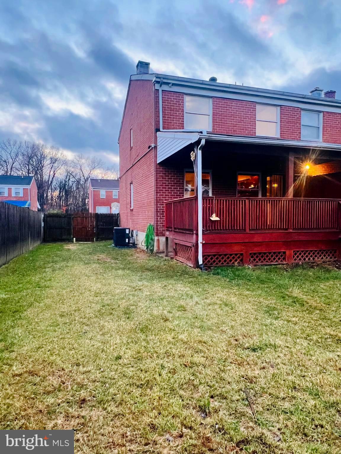 COUNTRY RIDGE - Residential Lease