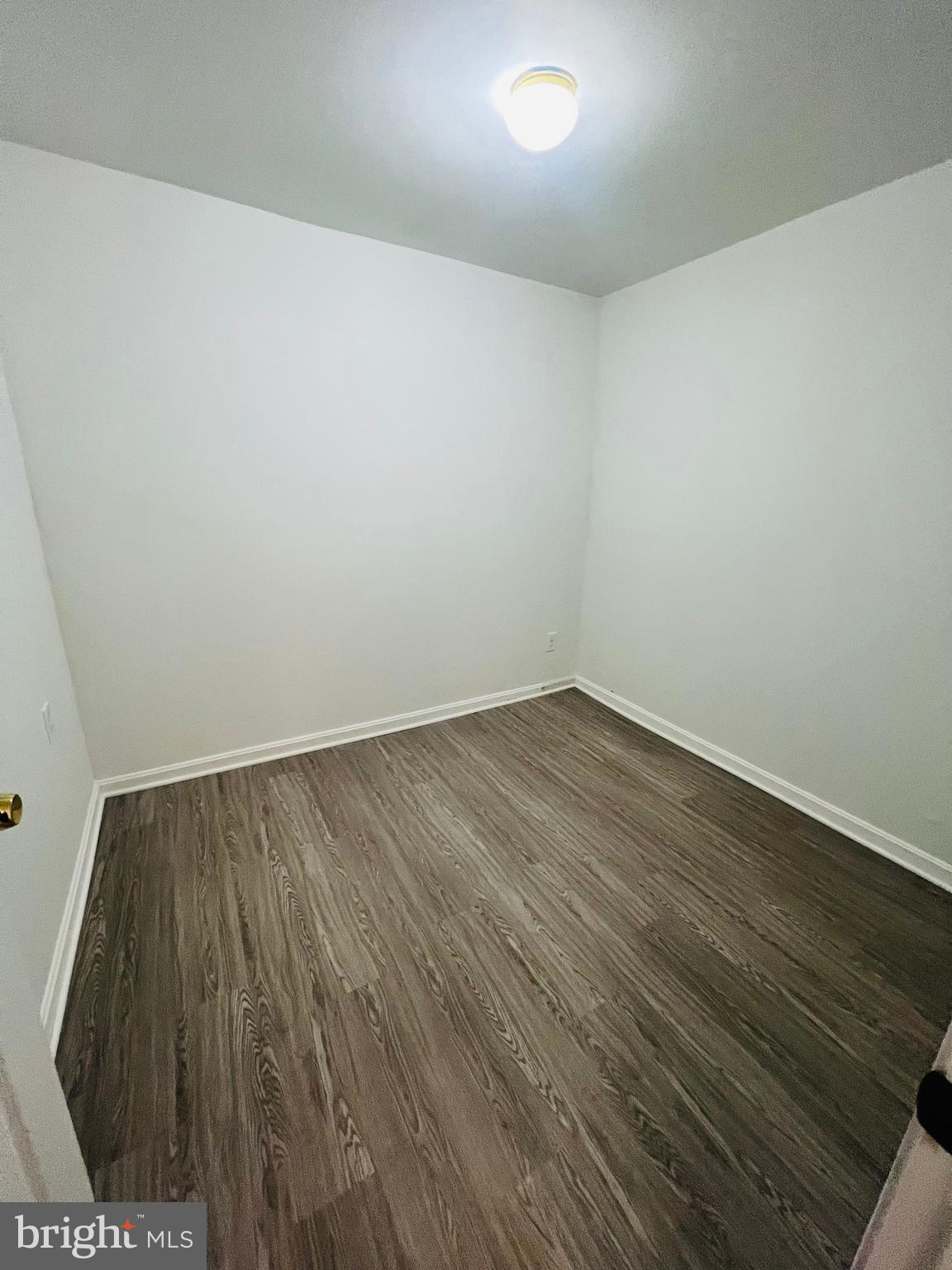 COUNTRY RIDGE - Residential Lease