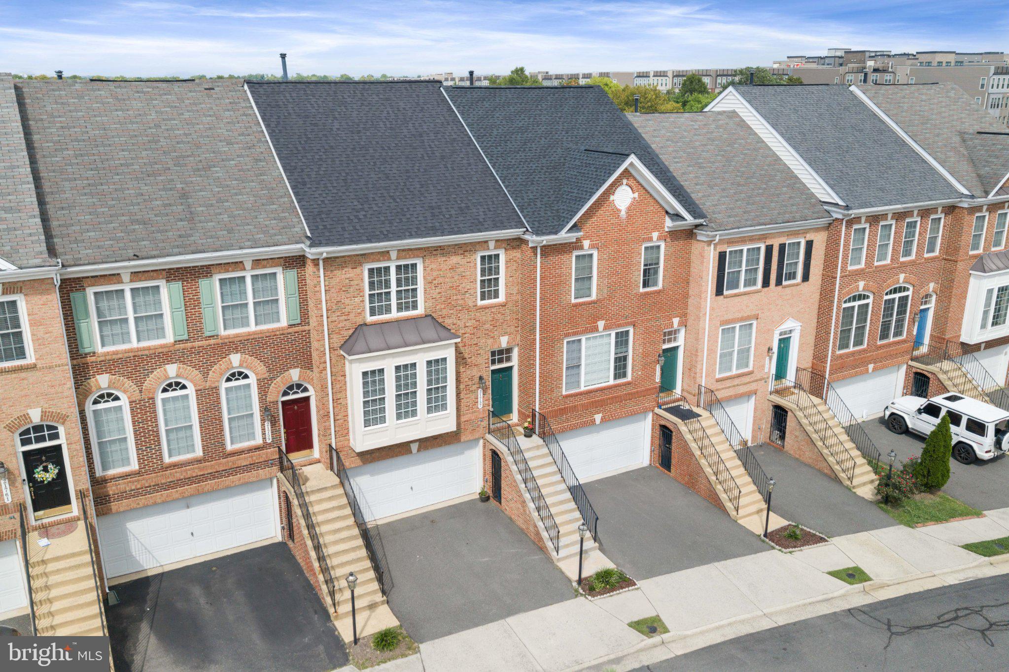 21757 LADYSLIPPER SQUARE