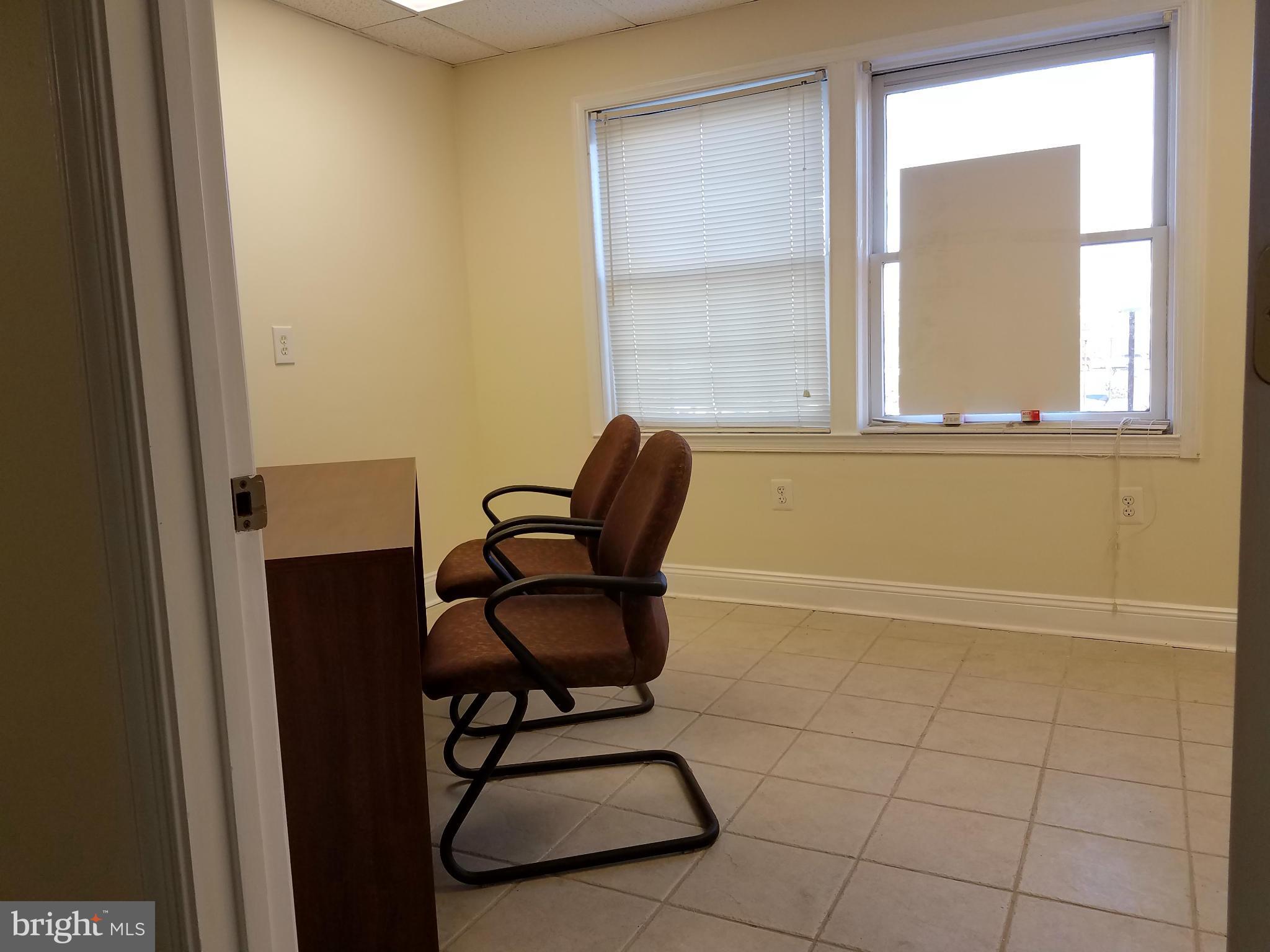 AMBASSADOR SQ - Commercial Sale