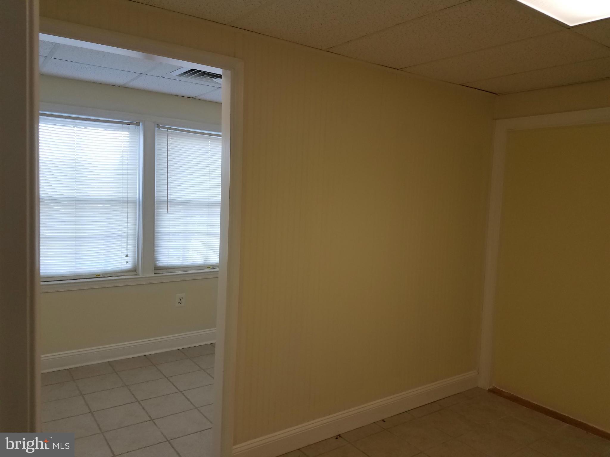 AMBASSADOR SQ - Commercial Sale