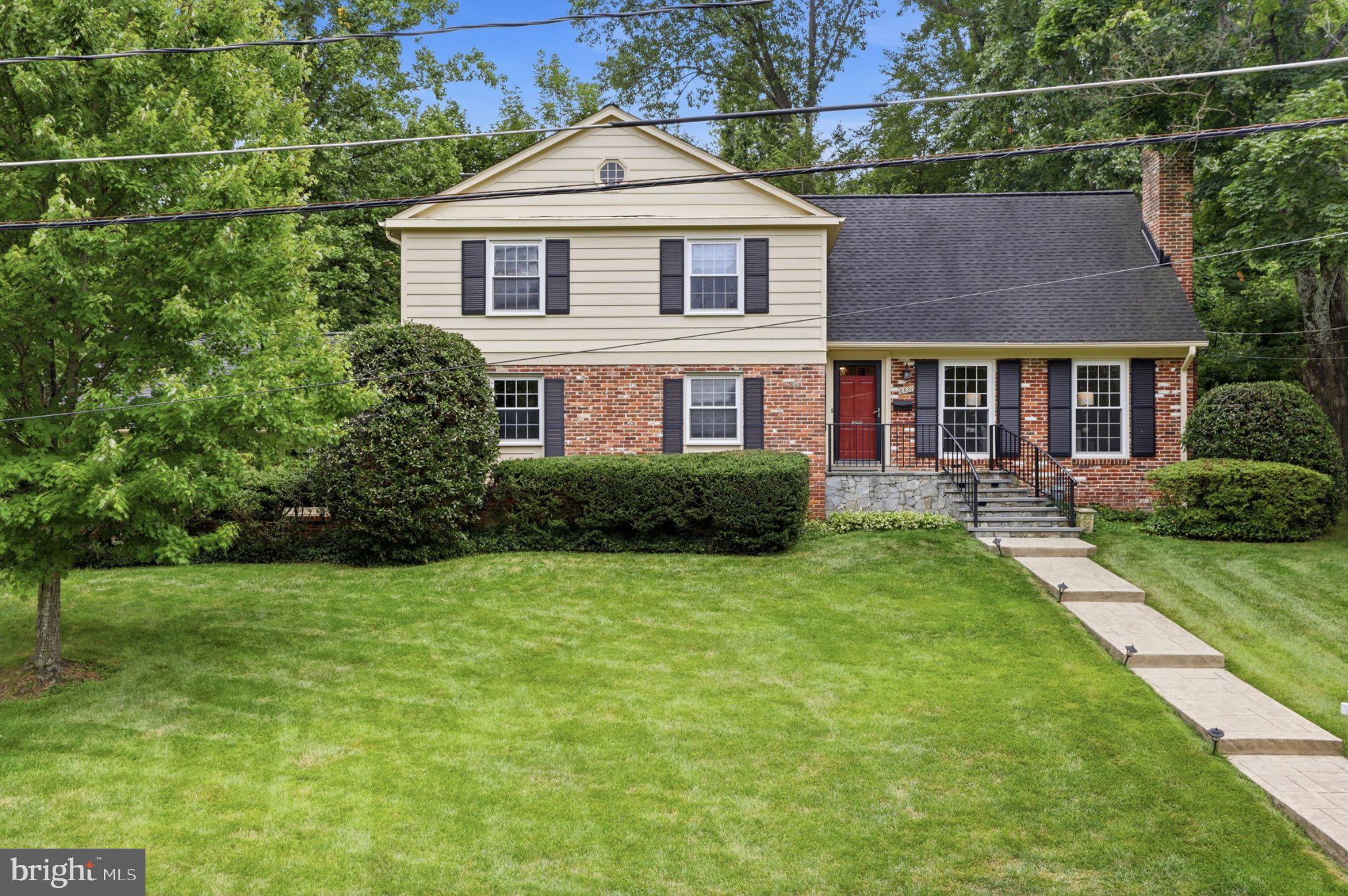 6527 BAY TREE COURT