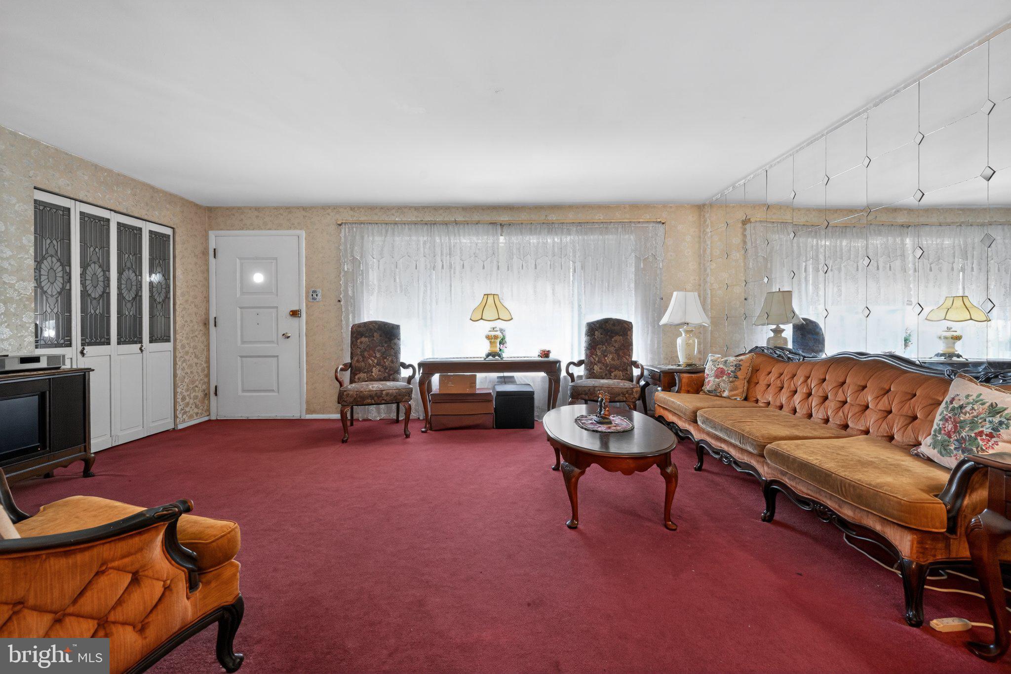 SOMERTON - Residential