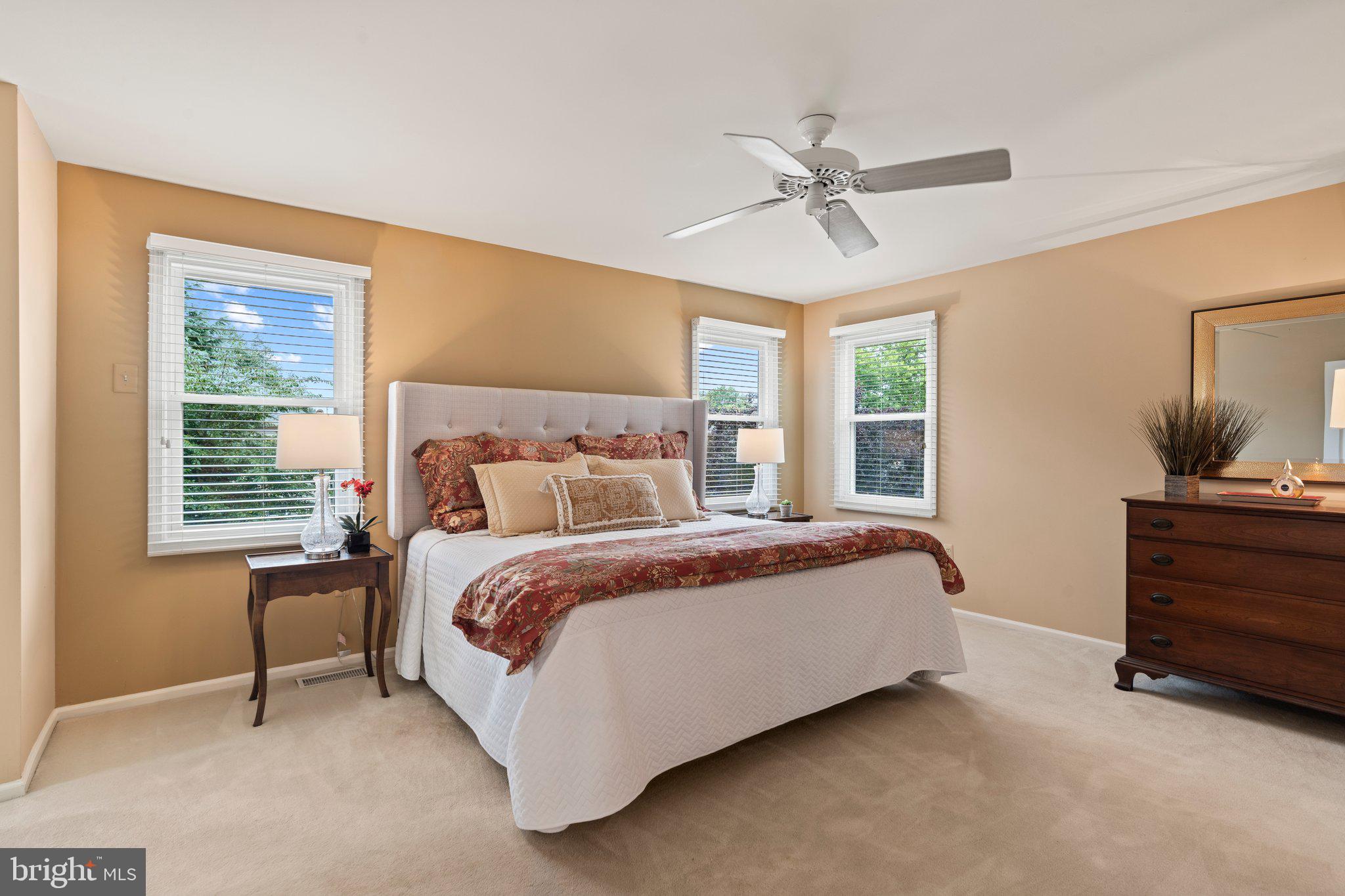 COLLEGEVILLE CROSS - Residential