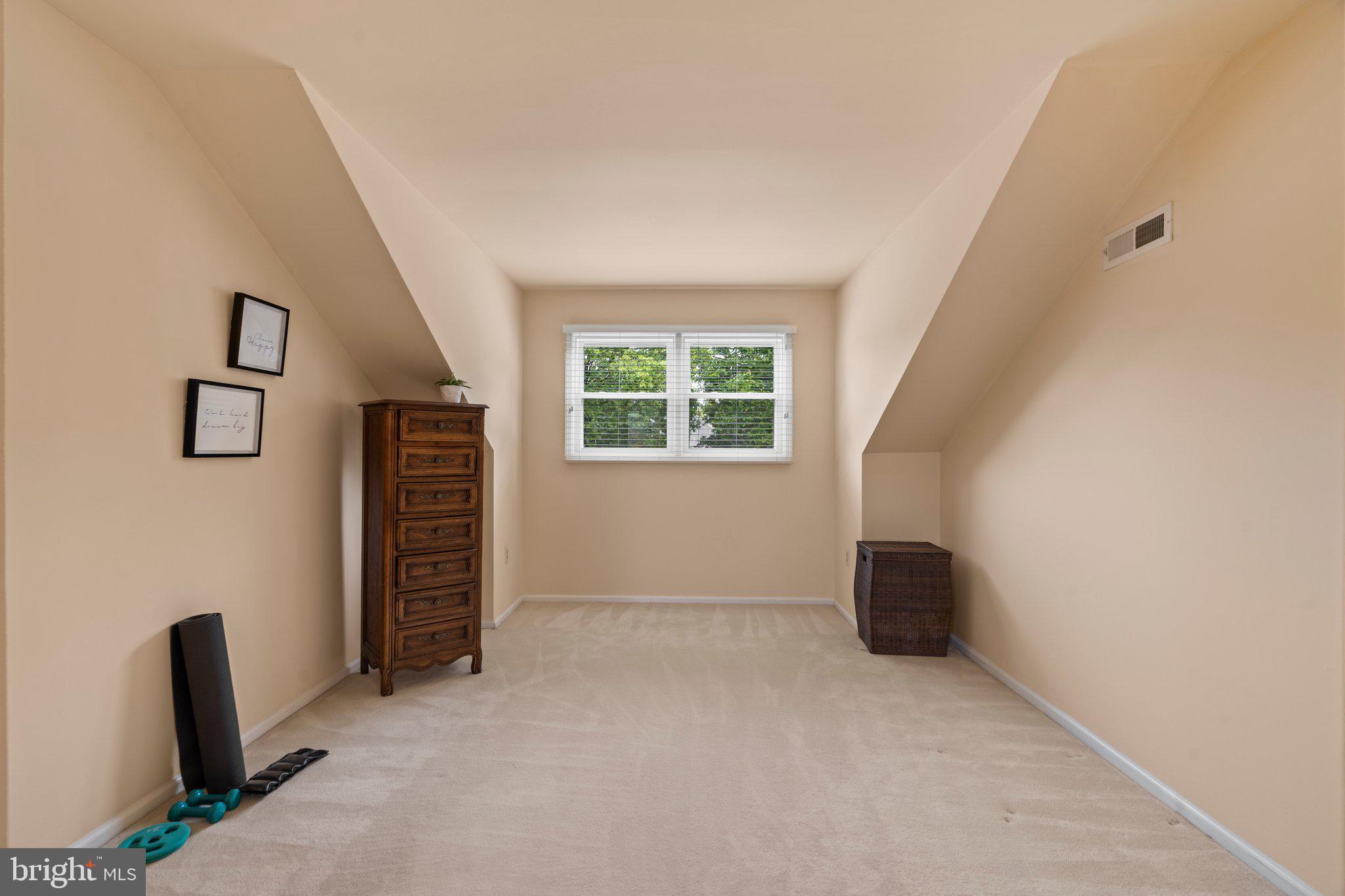 COLLEGEVILLE CROSS - Residential