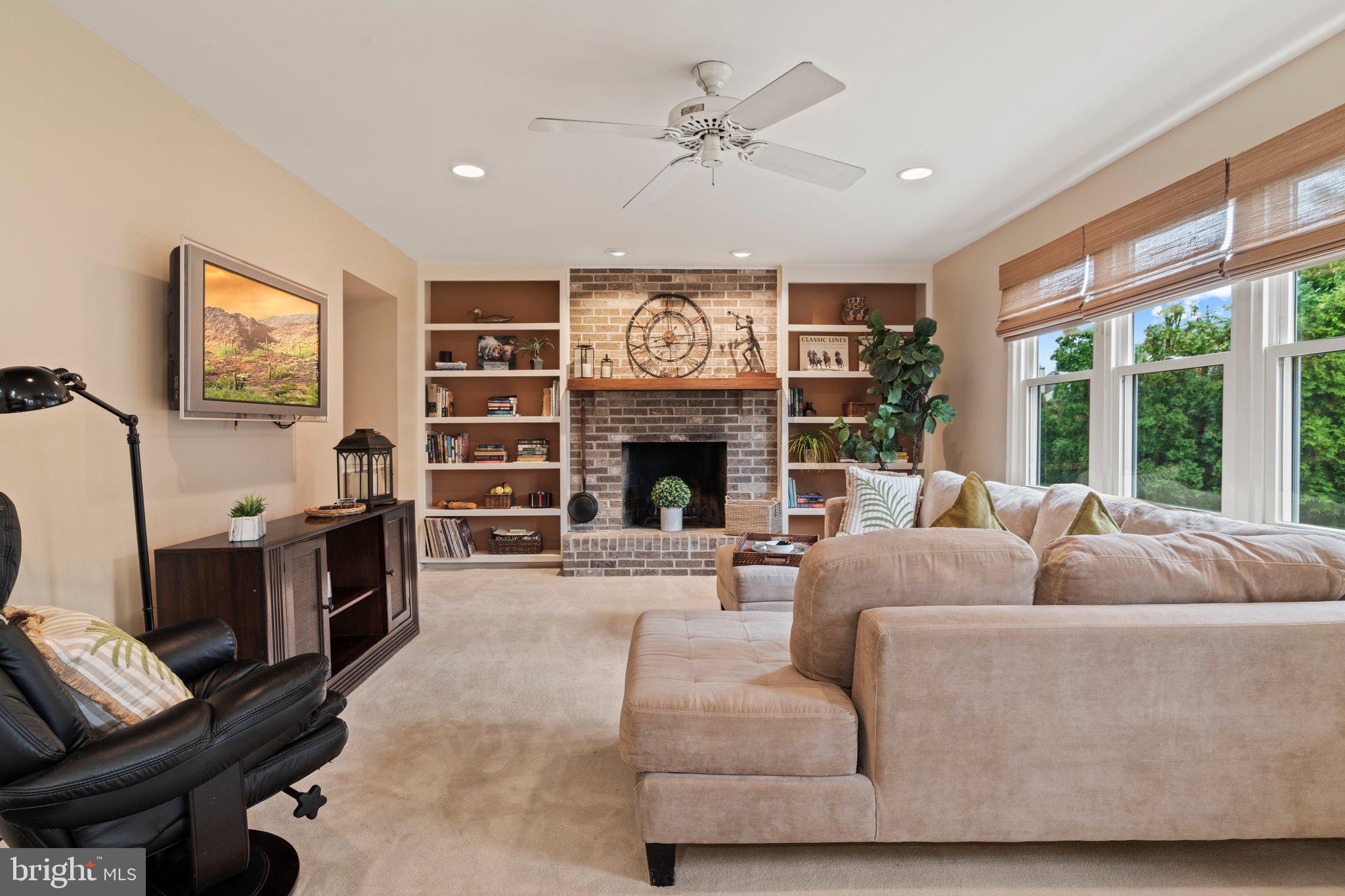 COLLEGEVILLE CROSS - Residential