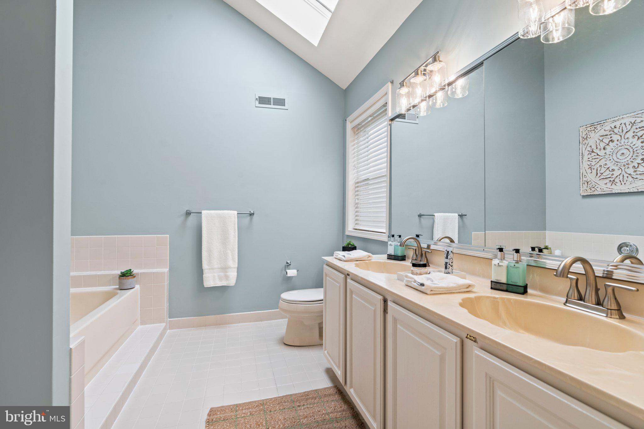 COLLEGEVILLE CROSS - Residential