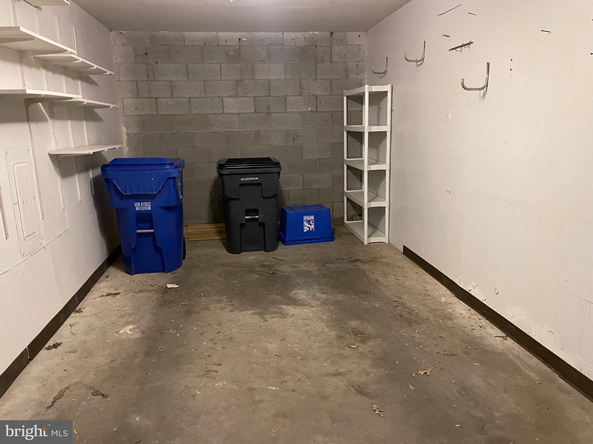 SOMERSET - Residential Lease