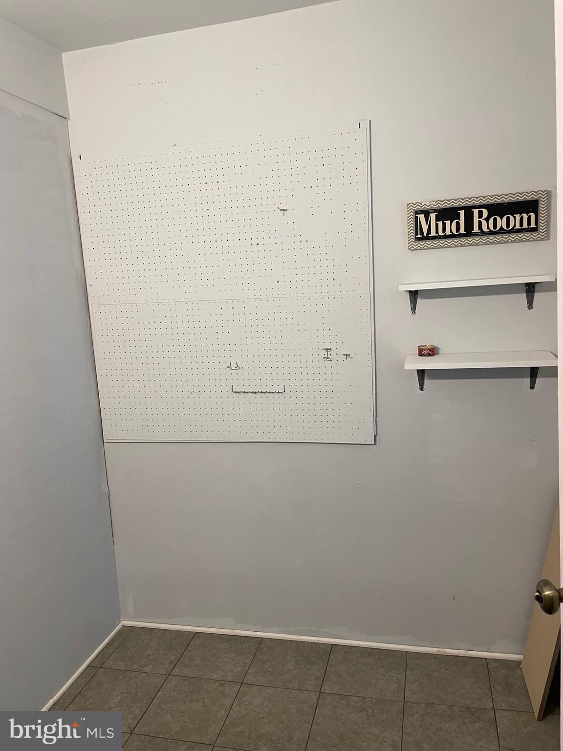 SOMERSET - Residential Lease