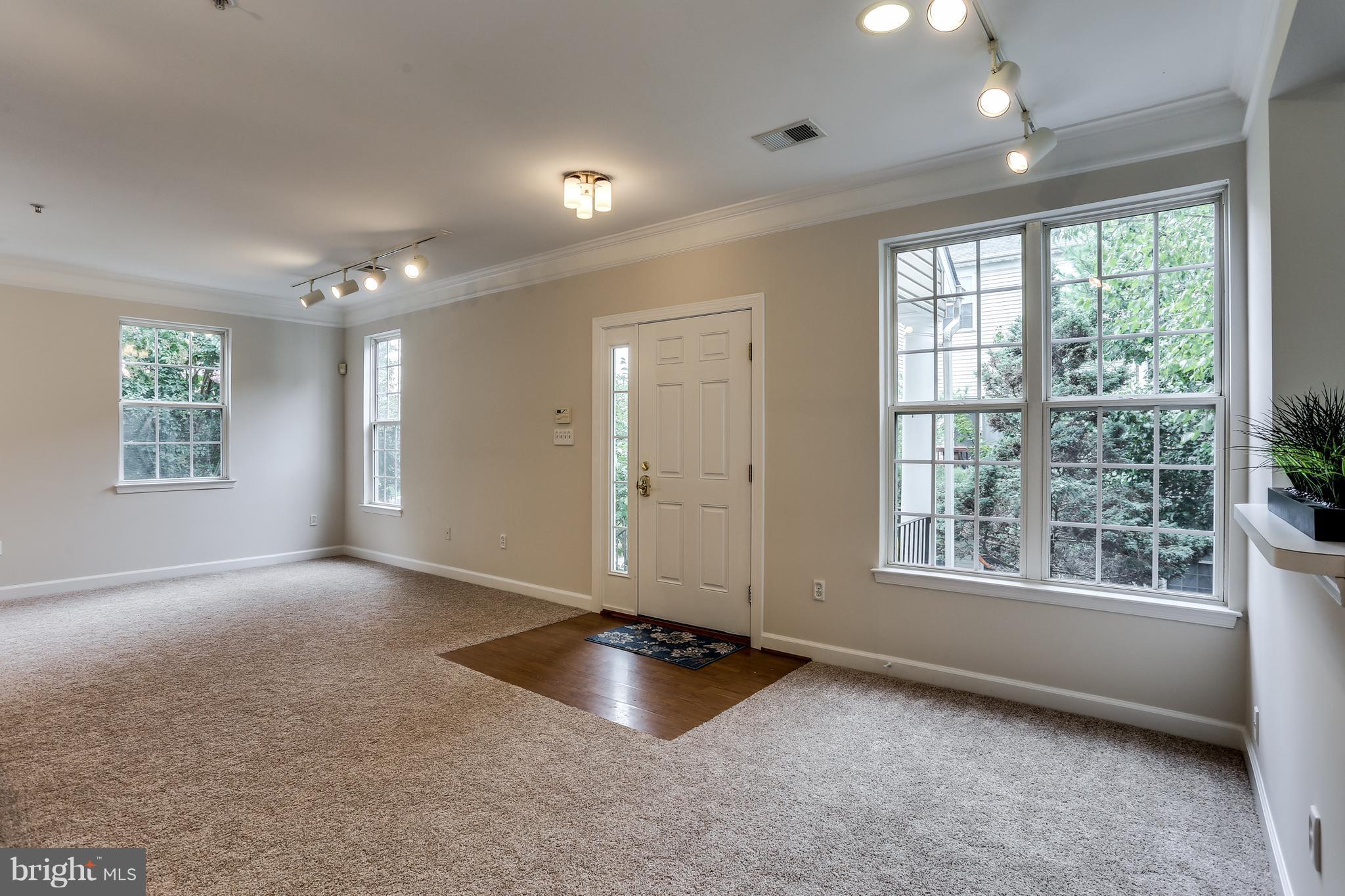 PINEY ORCHARD - Residential