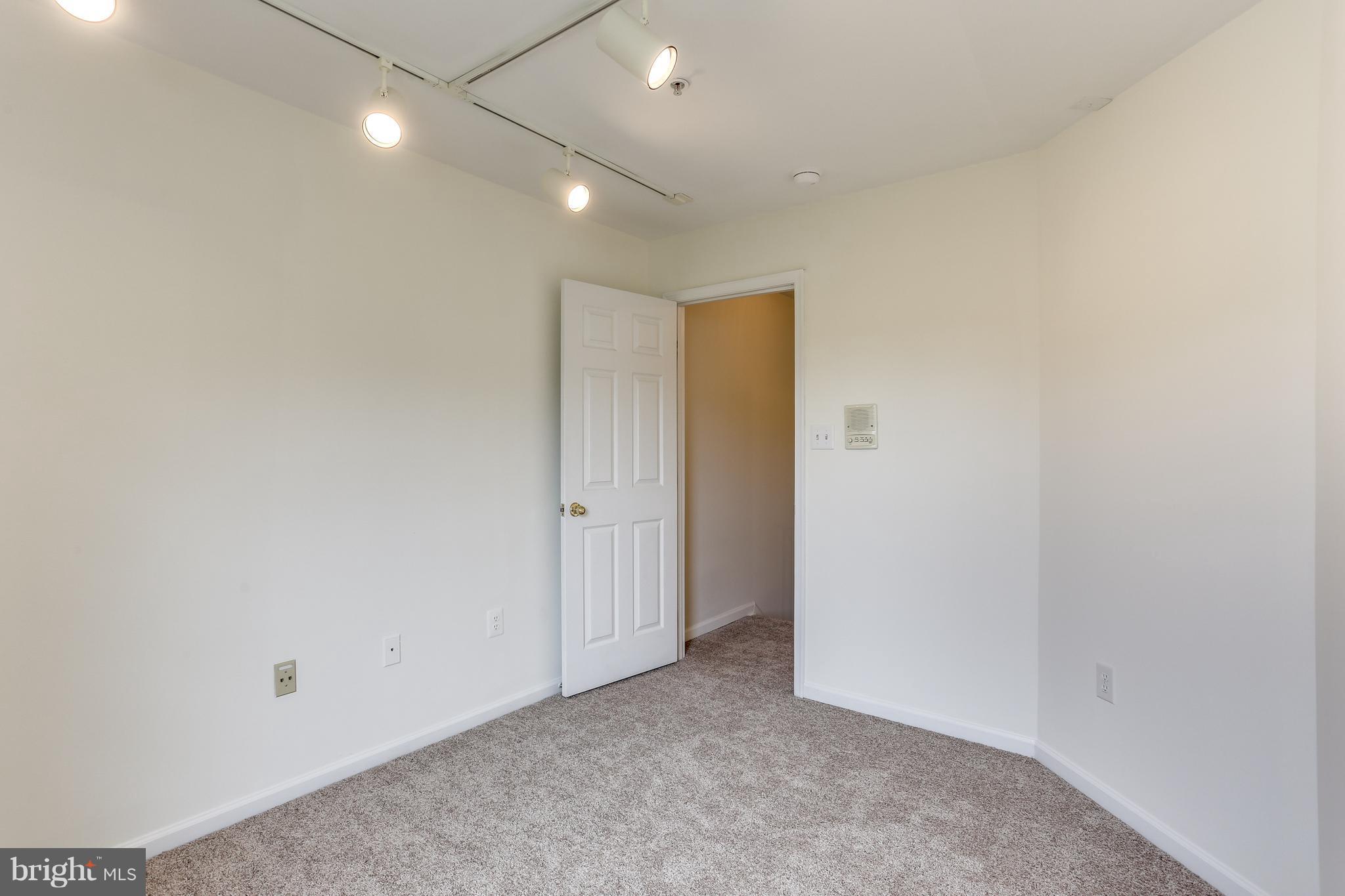 PINEY ORCHARD - Residential