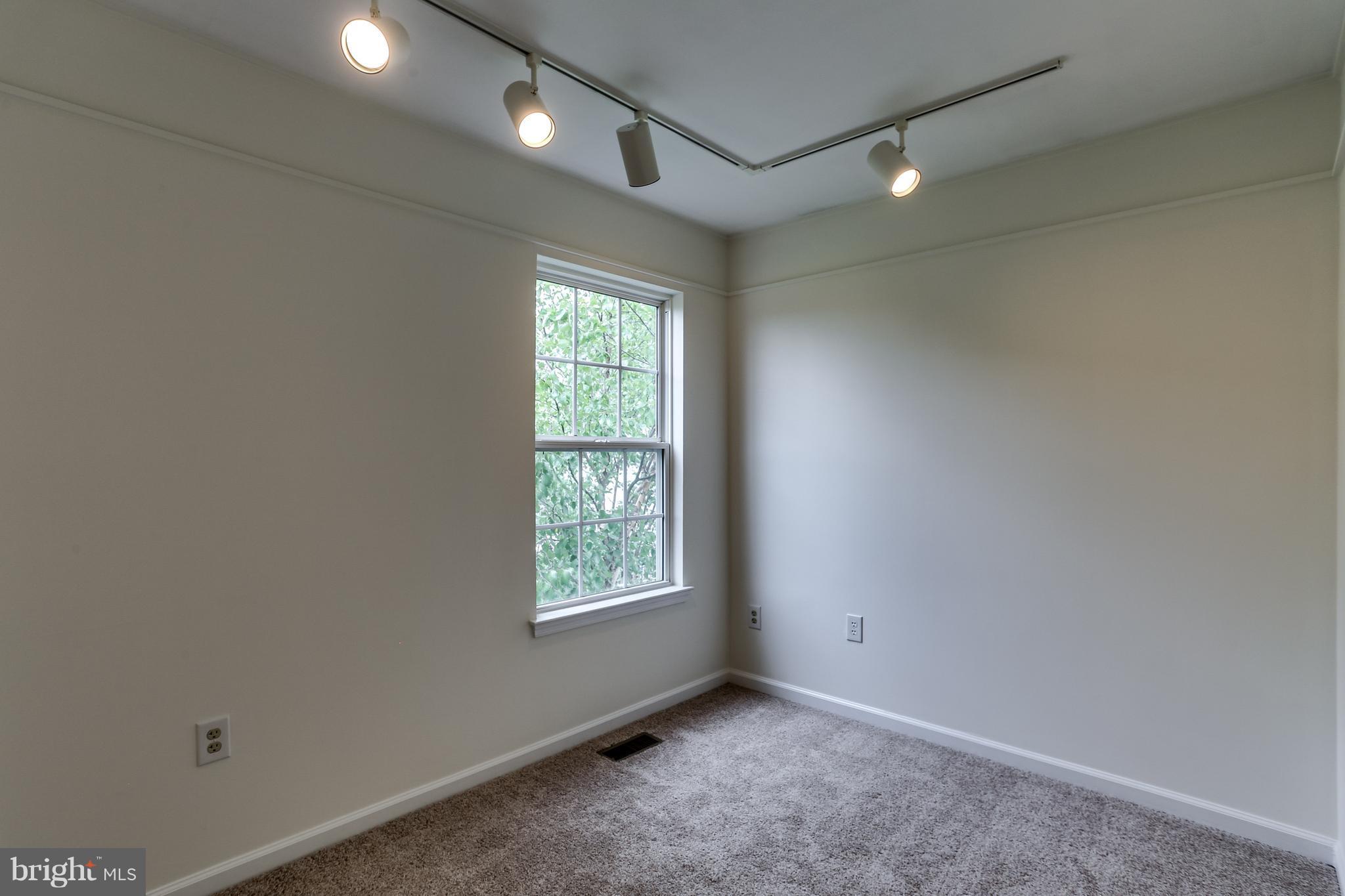 PINEY ORCHARD - Residential