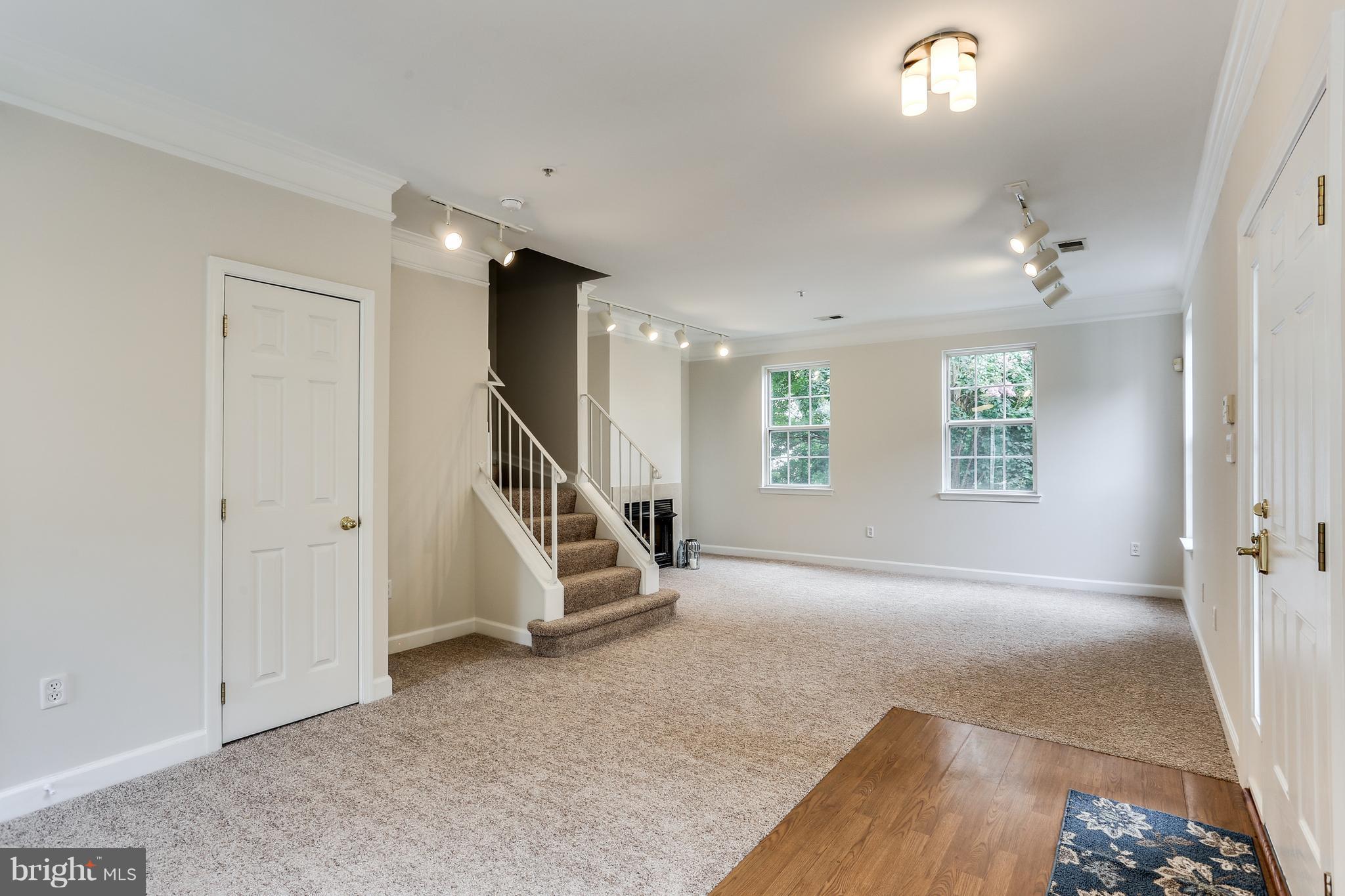 PINEY ORCHARD - Residential