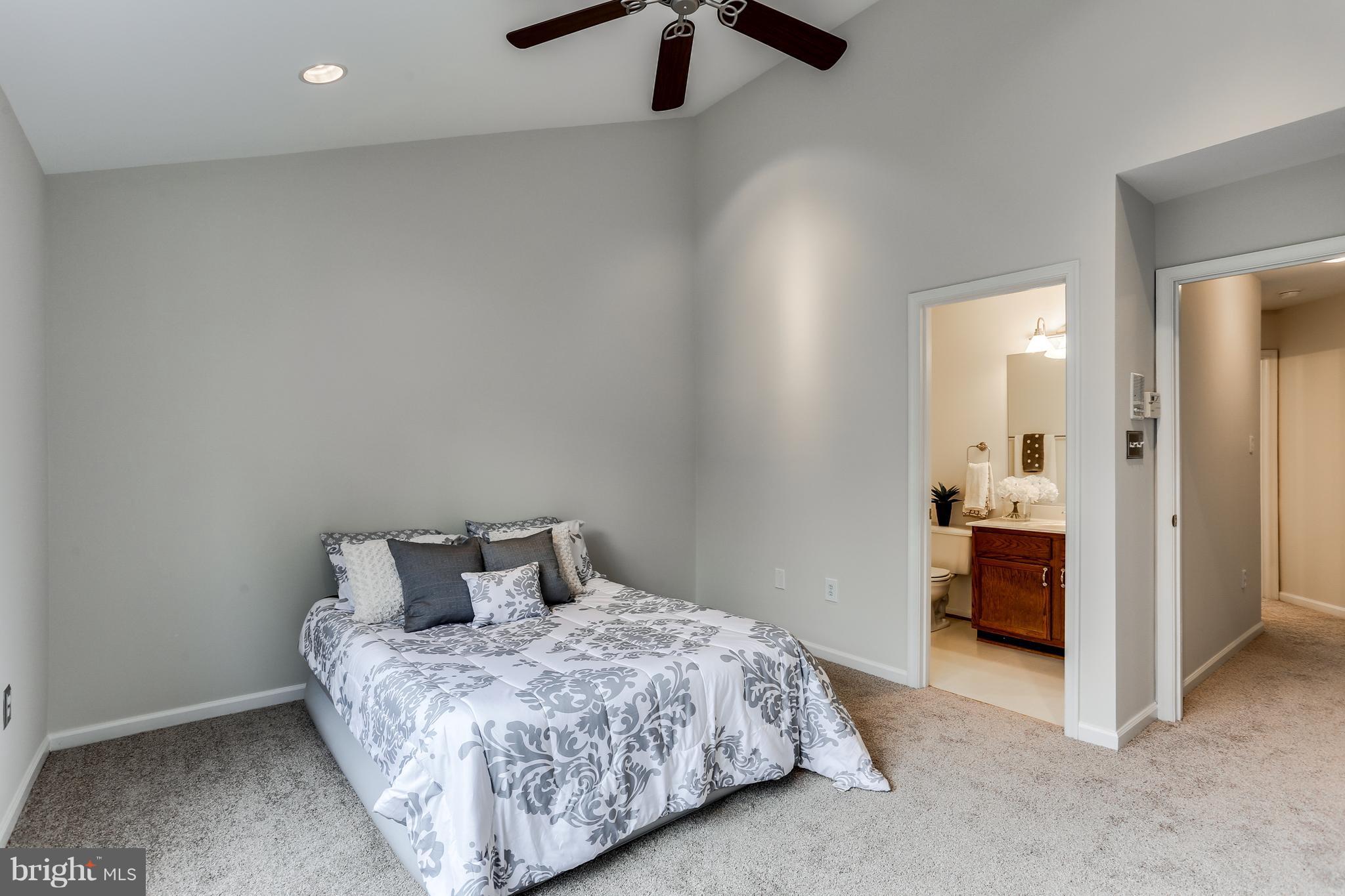 PINEY ORCHARD - Residential