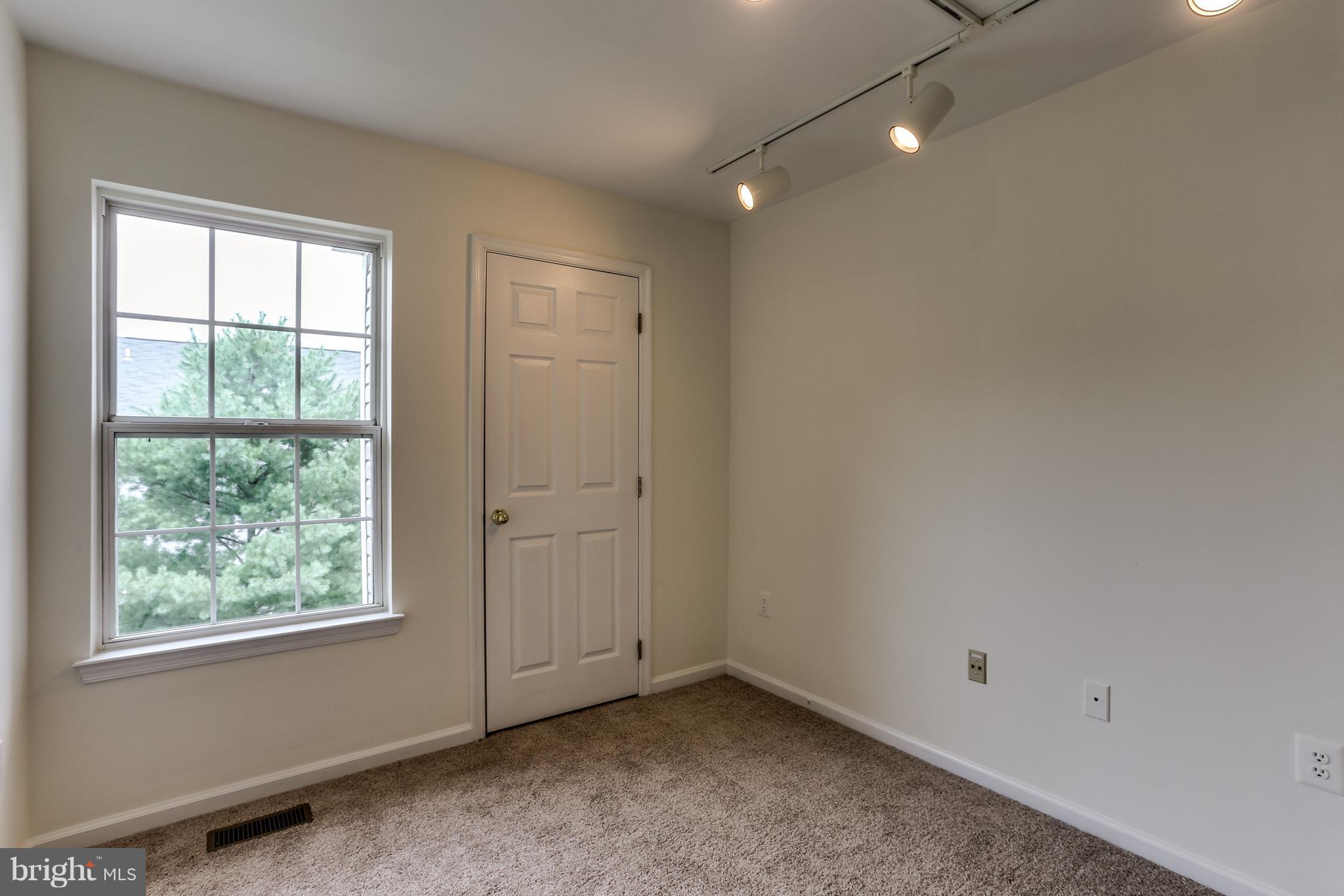 PINEY ORCHARD - Residential