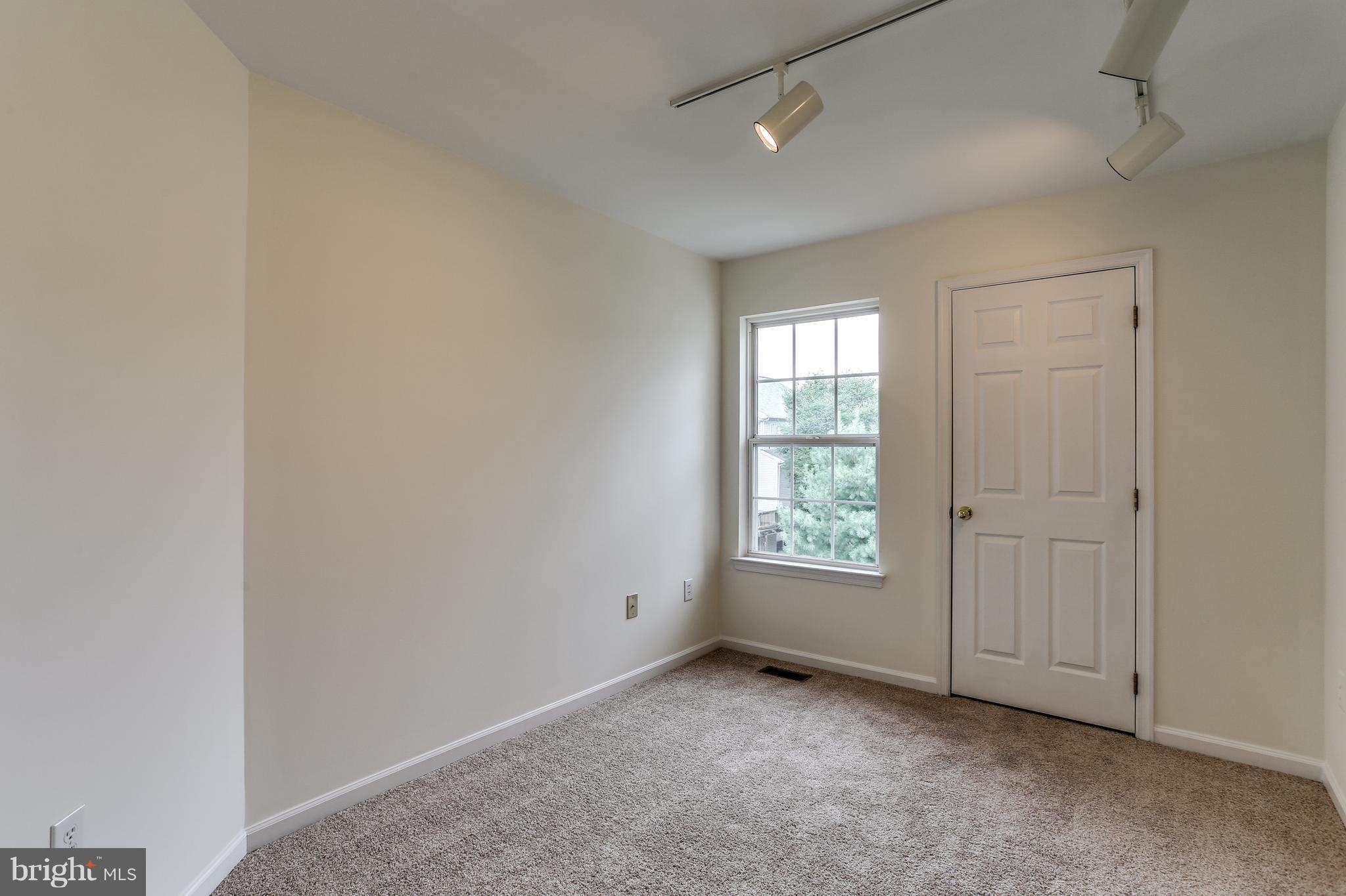 PINEY ORCHARD - Residential