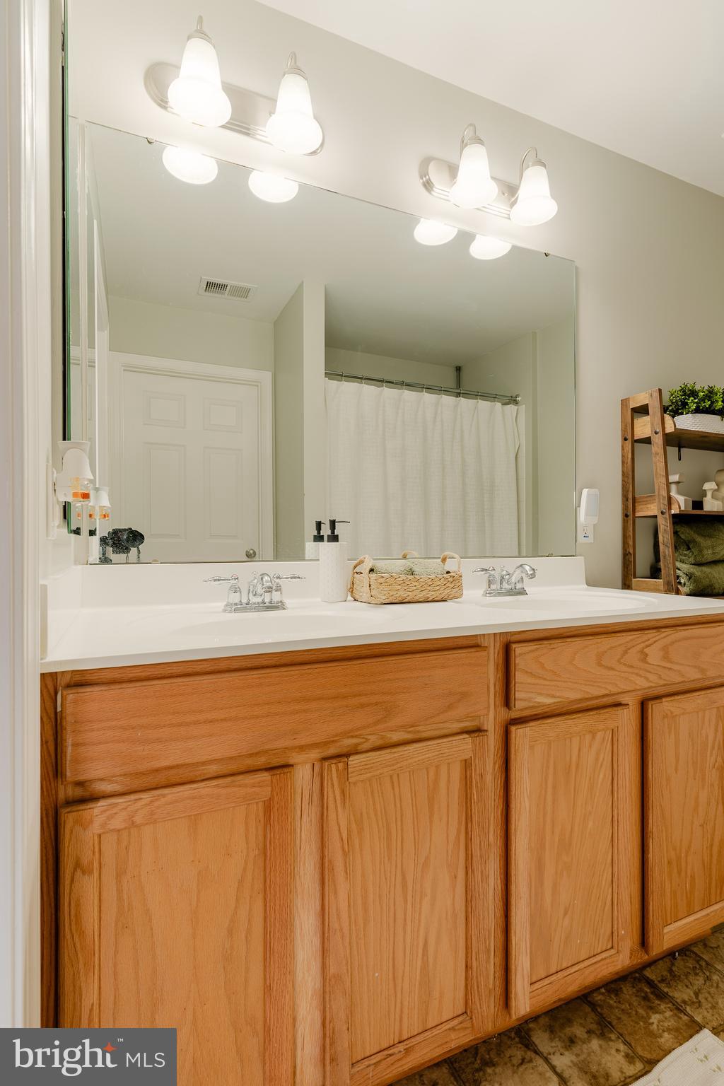 CHAMBERS HILL - Residential