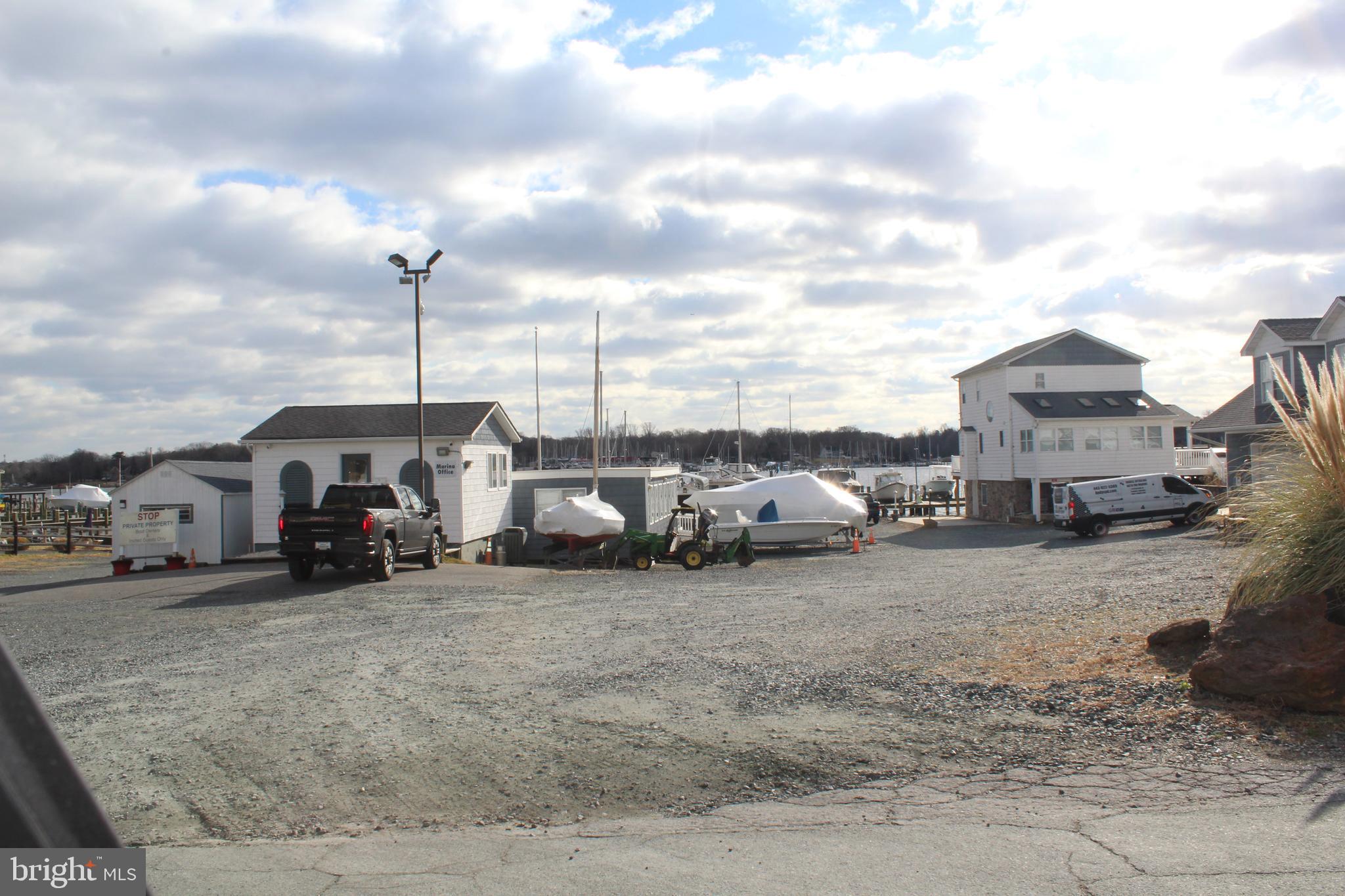 ROCK CREEK ESTATES - Residential