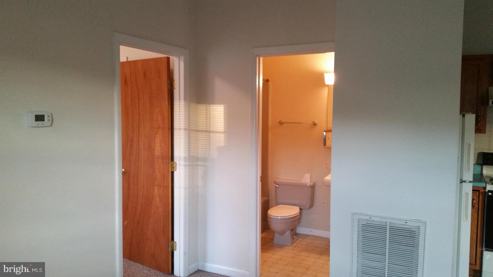 ABERDEEN HILLS - Residential Lease