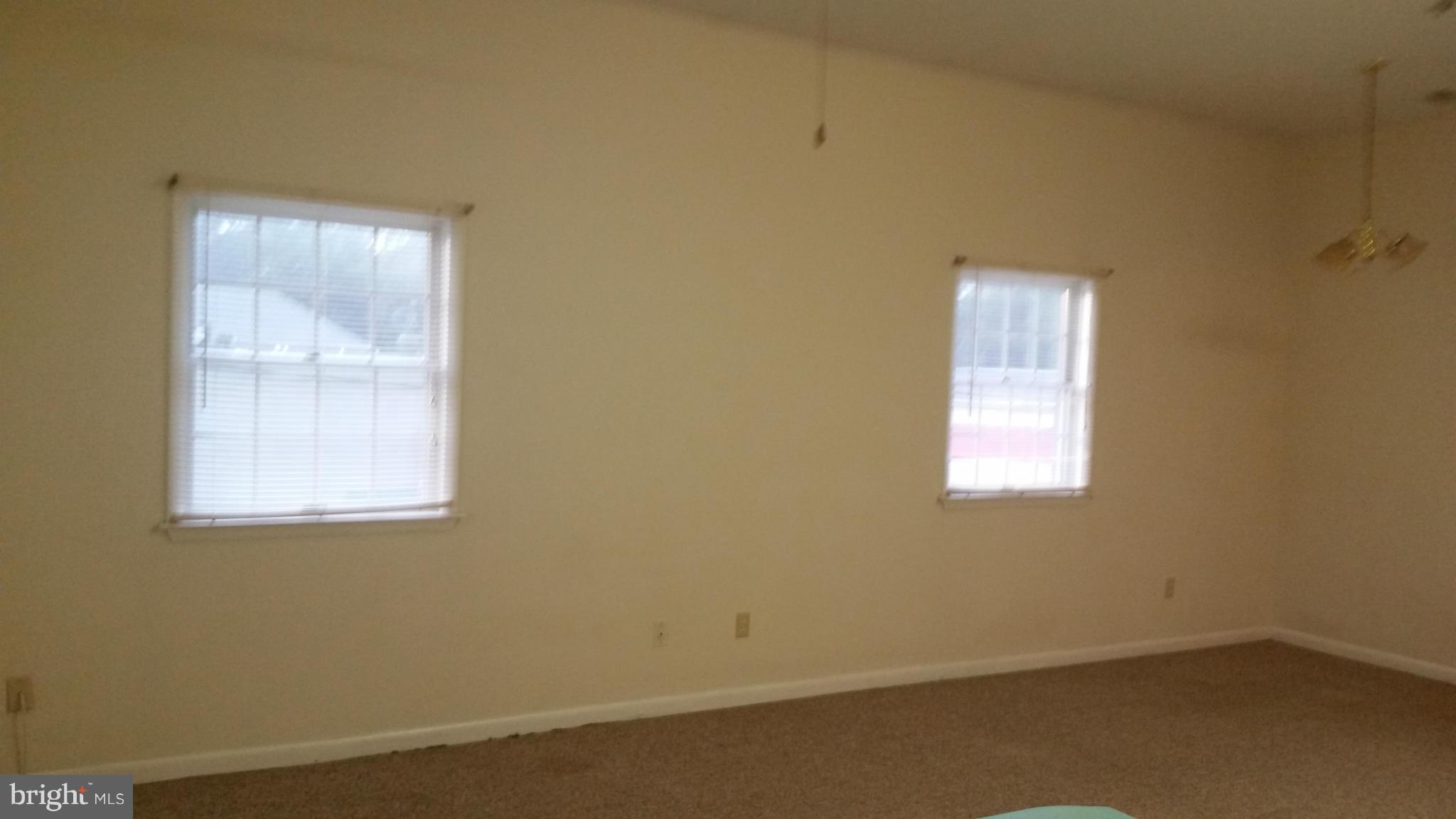 ABERDEEN HILLS - Residential Lease