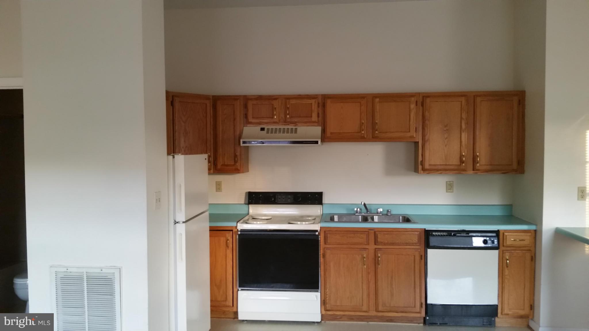 ABERDEEN HILLS - Residential Lease