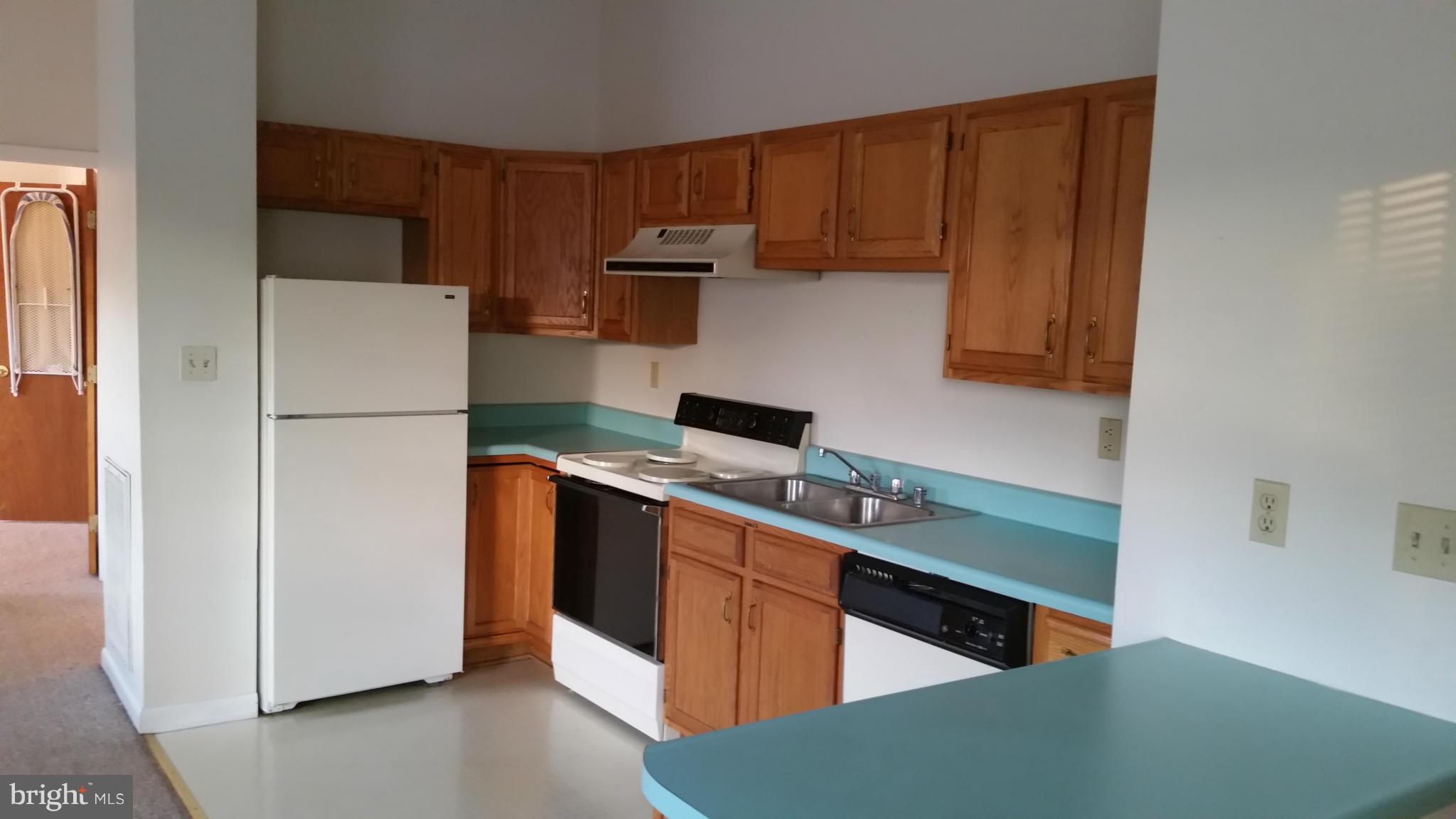 ABERDEEN HILLS - Residential Lease