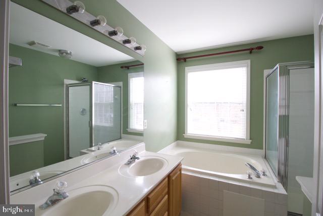 ROLLING HILLS - Residential