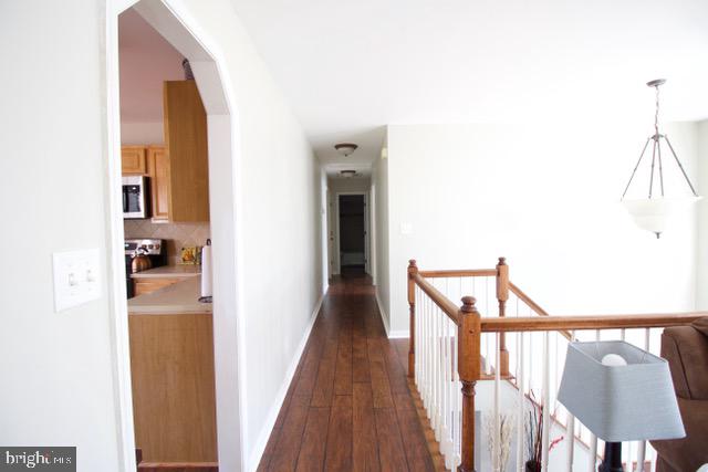 ROLLING HILLS - Residential