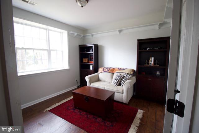 ROLLING HILLS - Residential