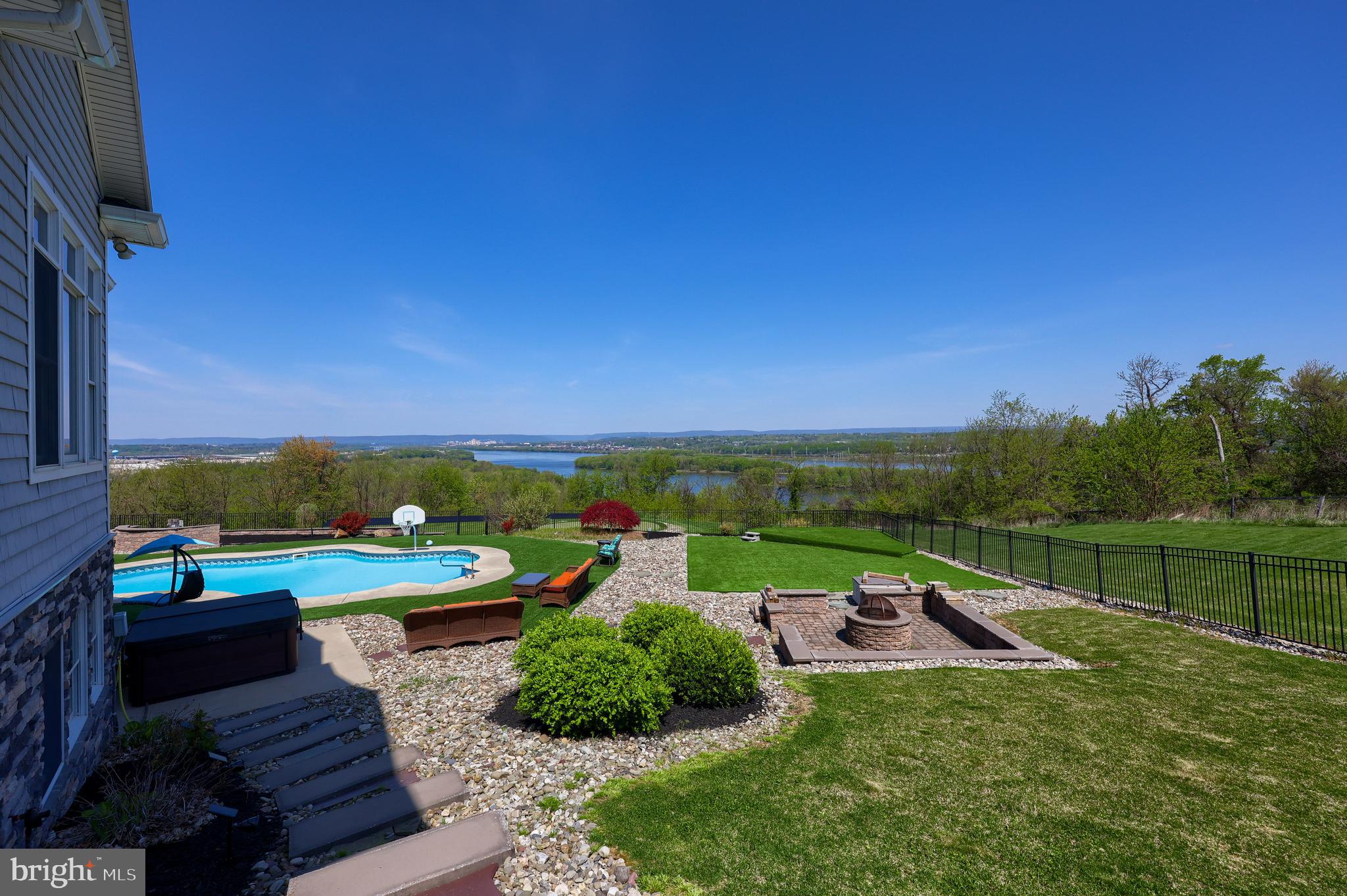 FAIRVIEW TWP - Residential