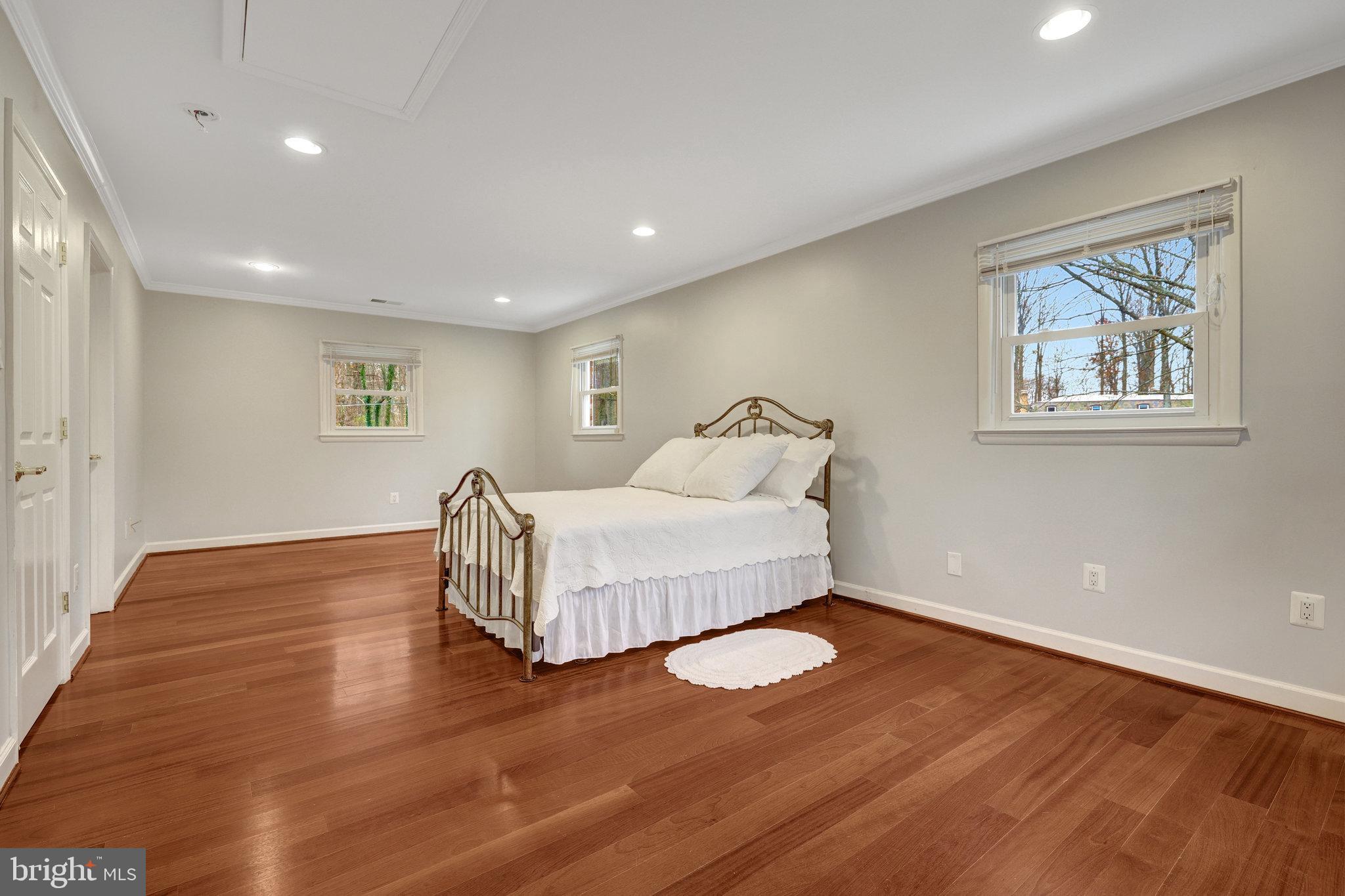 CRYSTAL SPRINGS - Residential