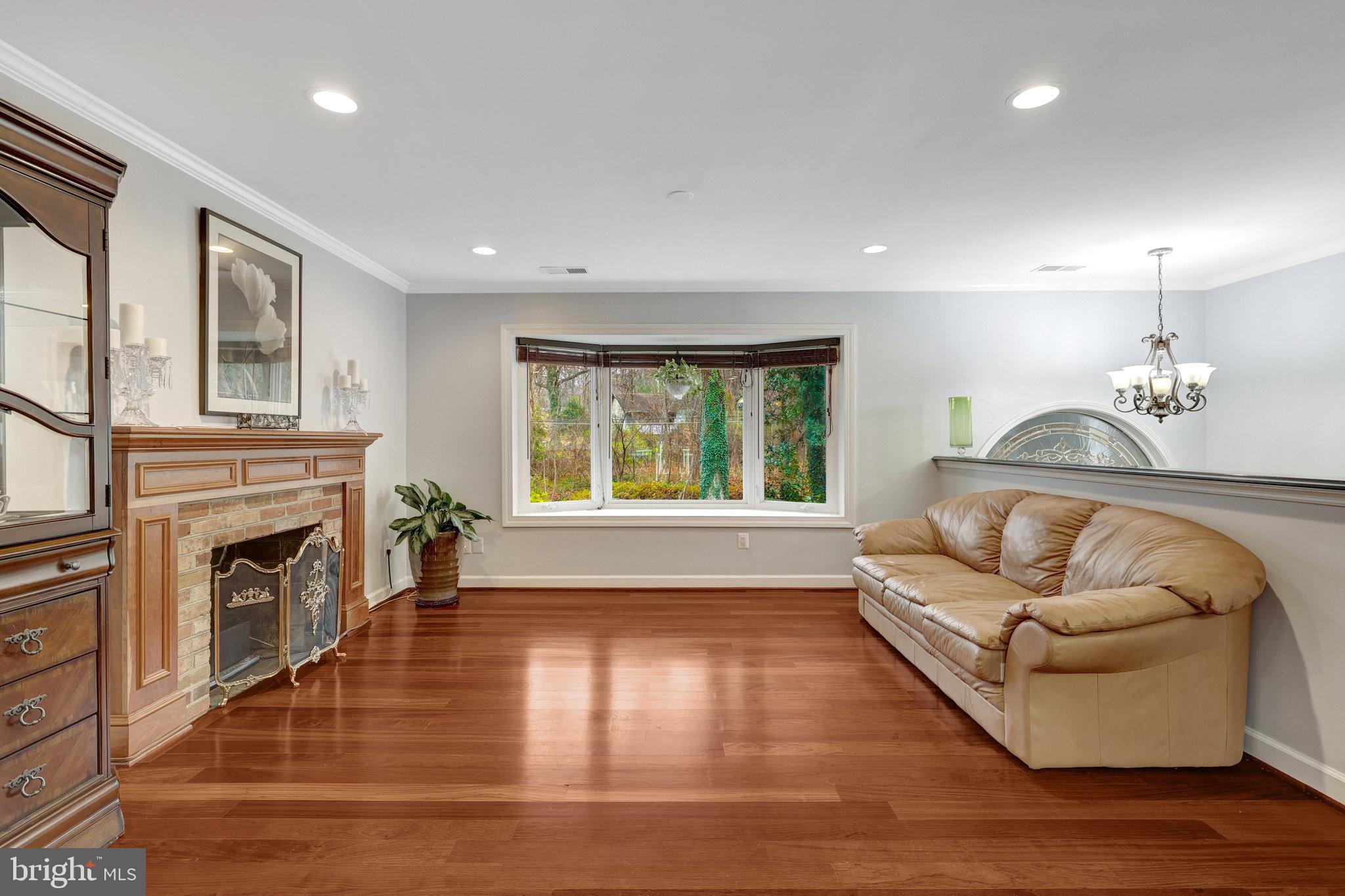 CRYSTAL SPRINGS - Residential