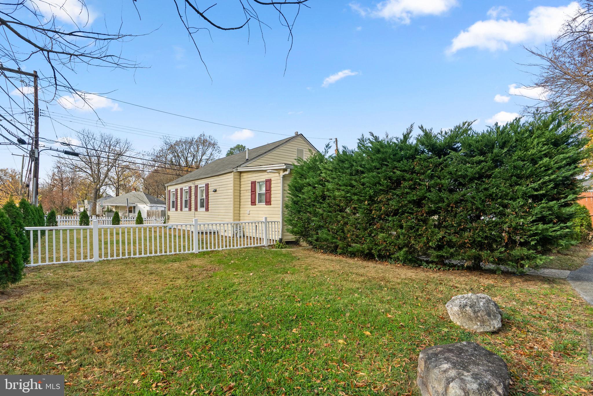 QUEENS CHAPEL - Residential