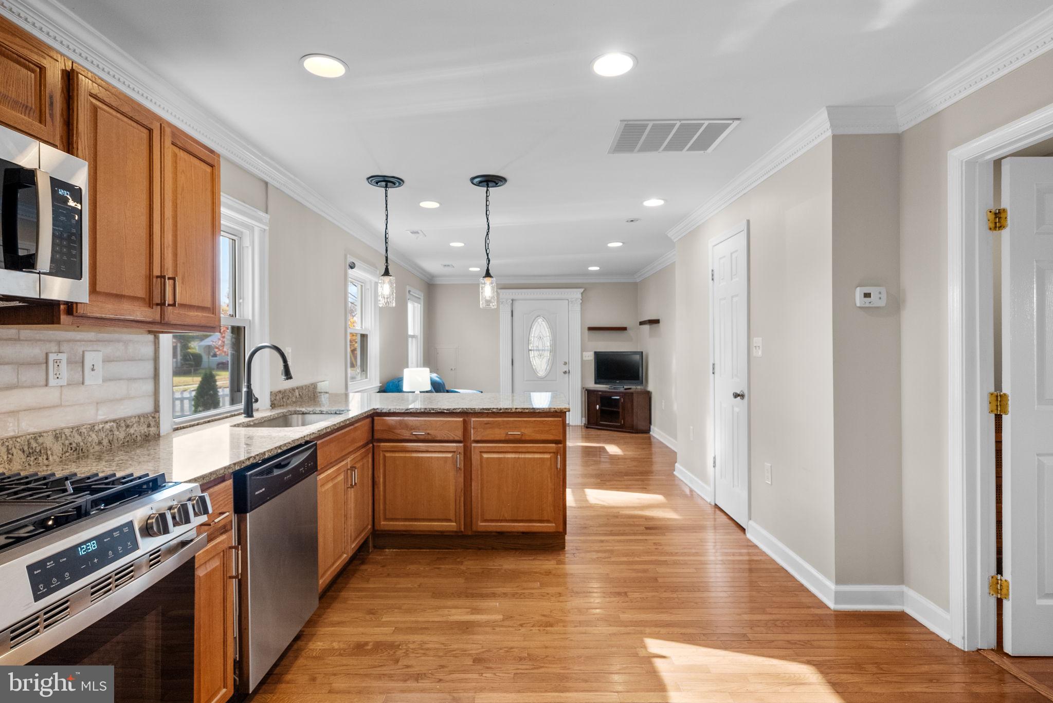 QUEENS CHAPEL - Residential