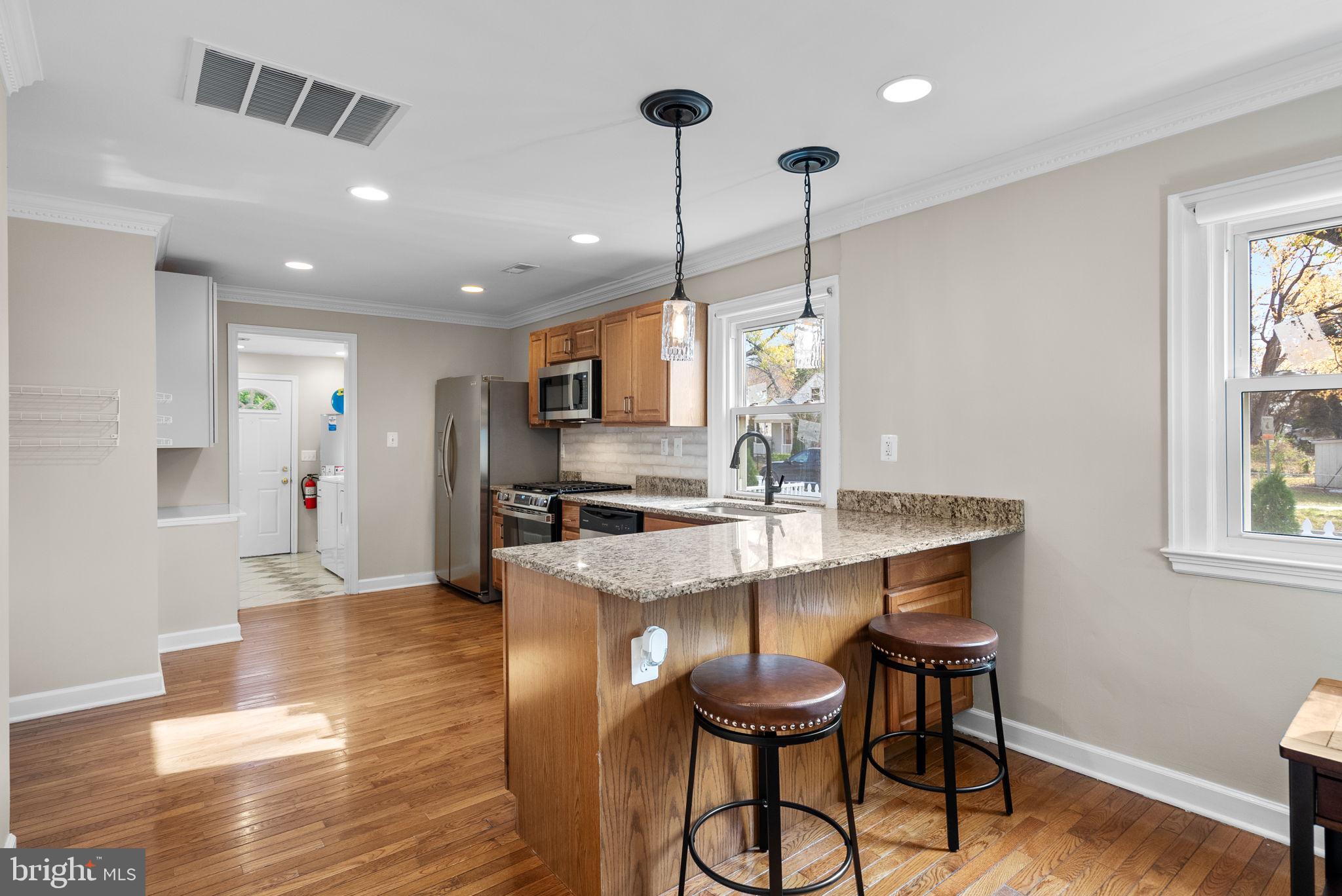 QUEENS CHAPEL - Residential