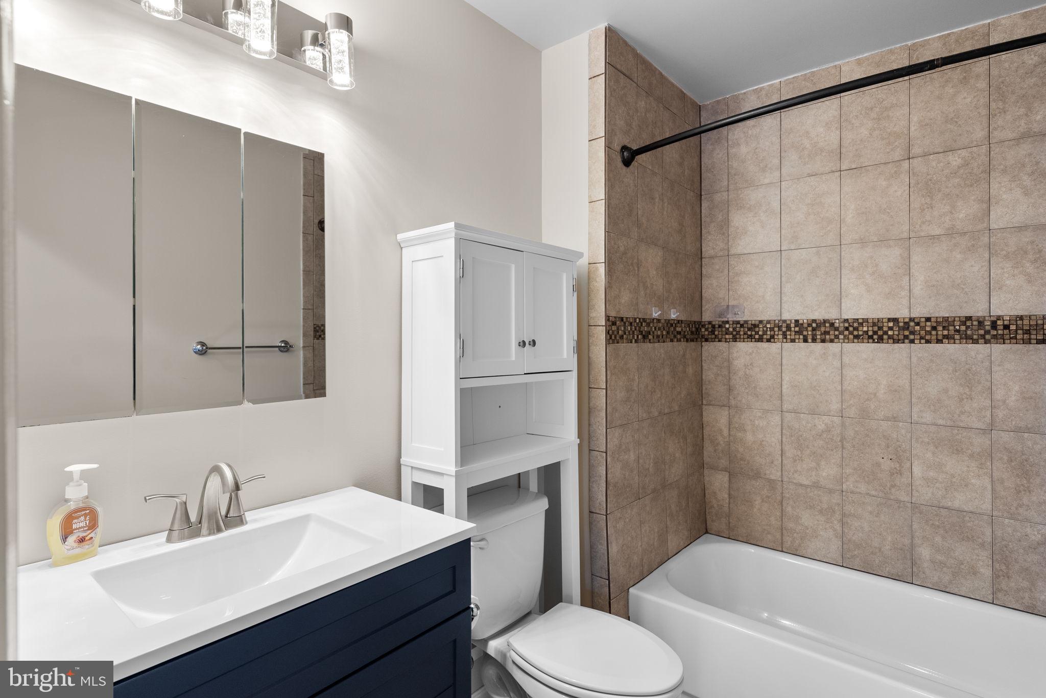 QUEENS CHAPEL - Residential