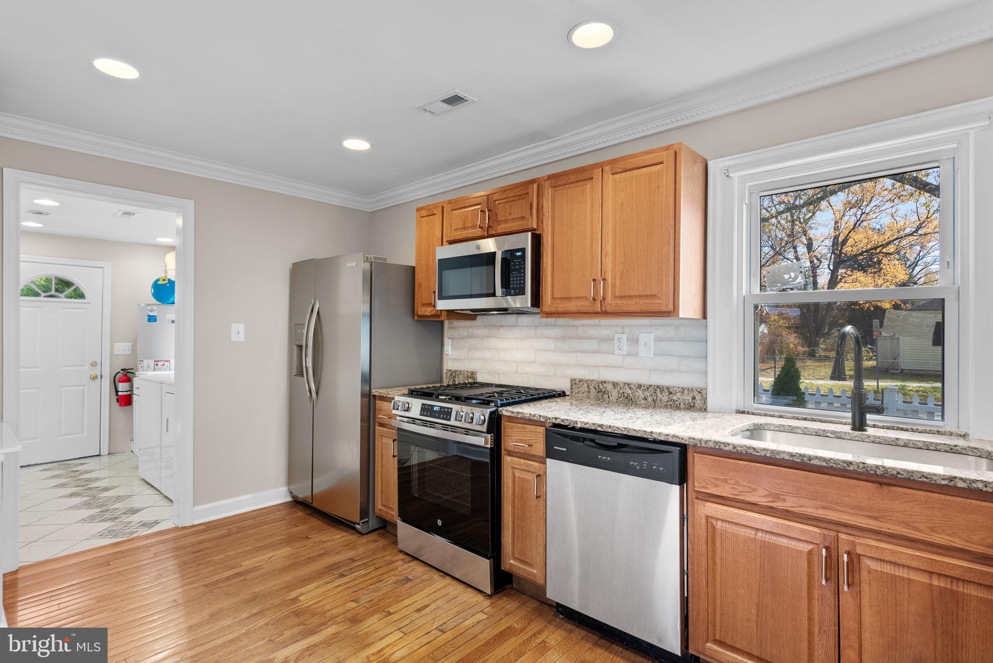 QUEENS CHAPEL - Residential