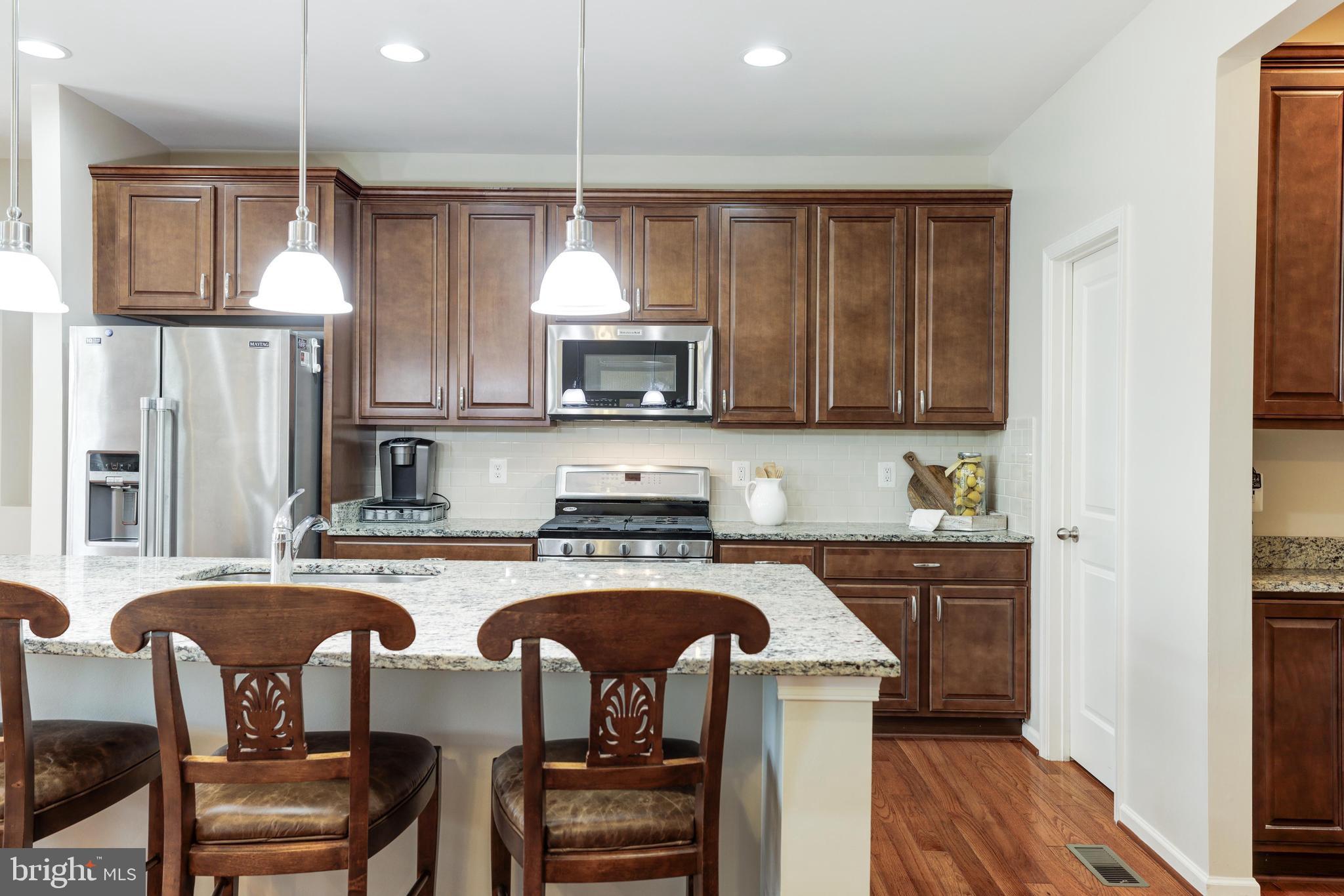 DUTCHMANS CREEK HAMLET - Residential