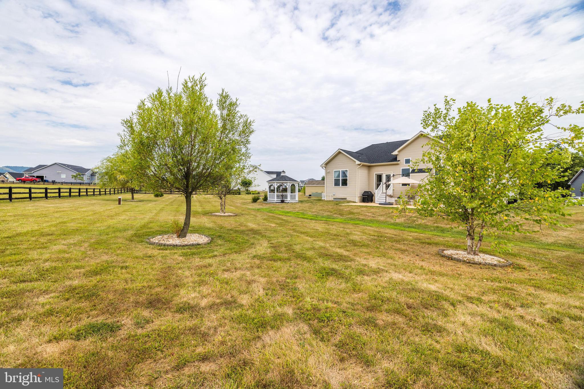DUTCHMANS CREEK HAMLET - Residential