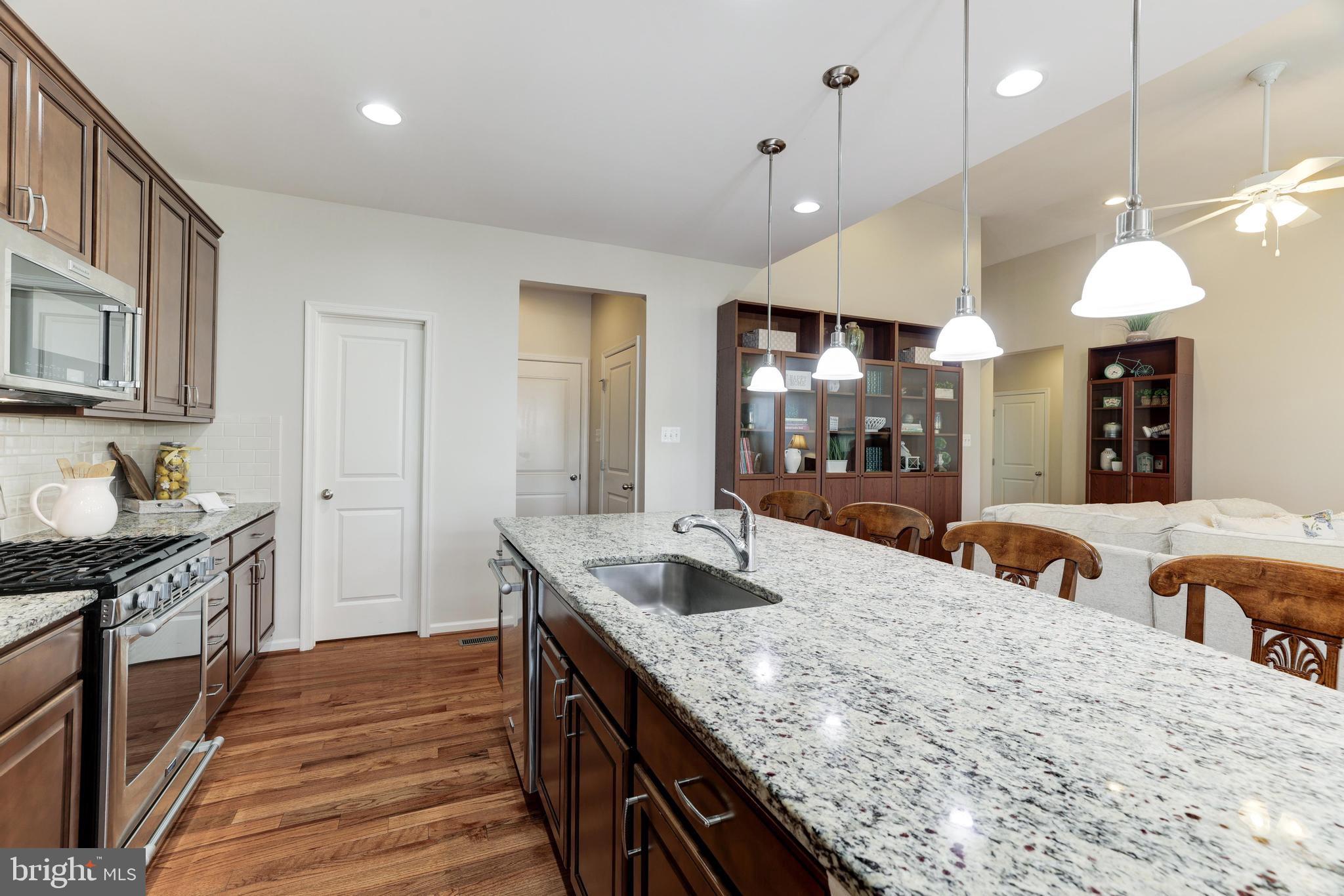 DUTCHMANS CREEK HAMLET - Residential