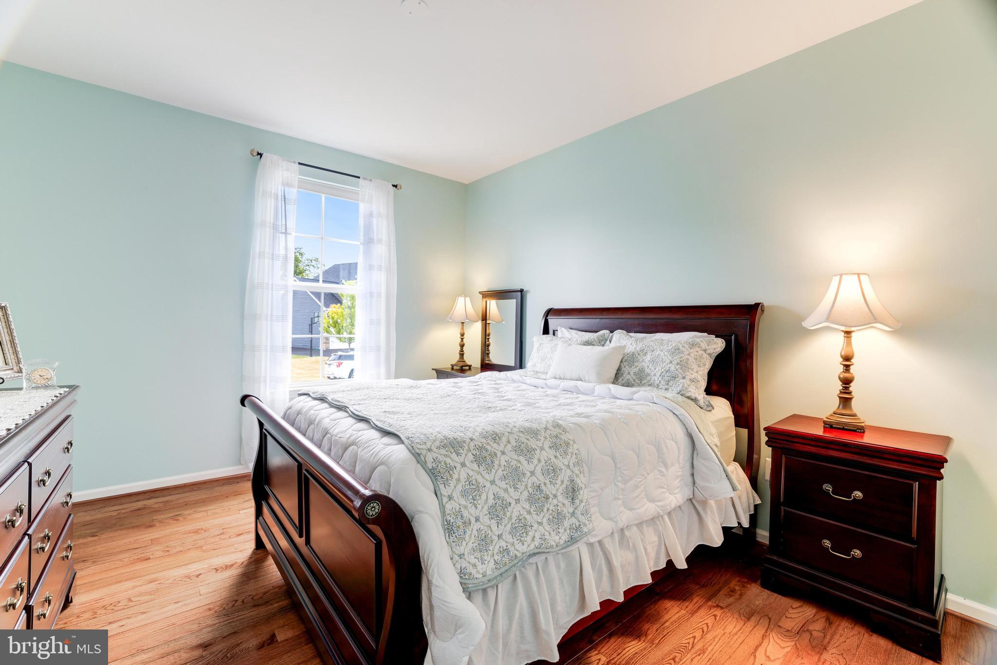 DUTCHMANS CREEK HAMLET - Residential