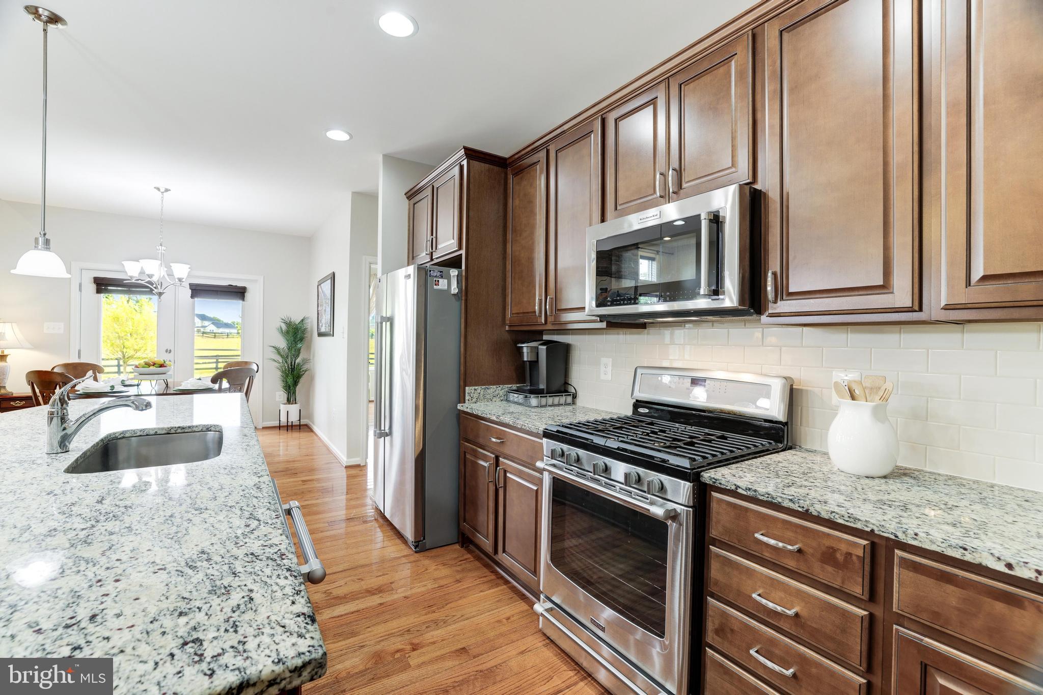 DUTCHMANS CREEK HAMLET - Residential