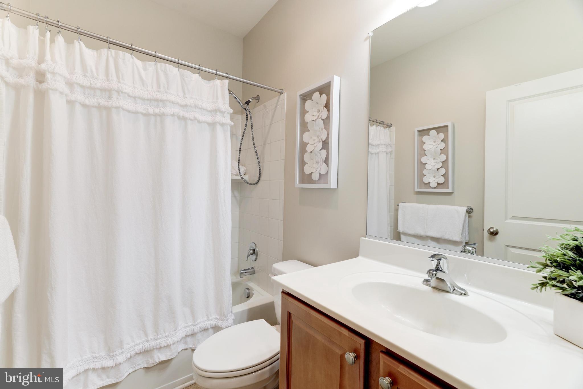 DUTCHMANS CREEK HAMLET - Residential